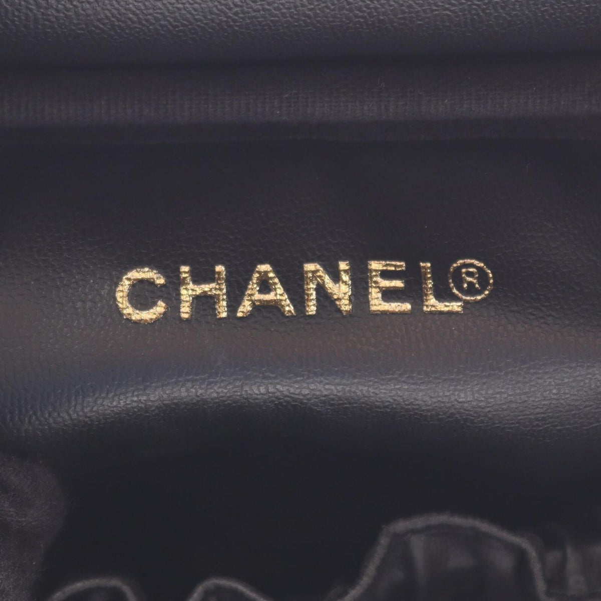 Chanel Black Grained Calfskin Handbag (Pre-Owned)