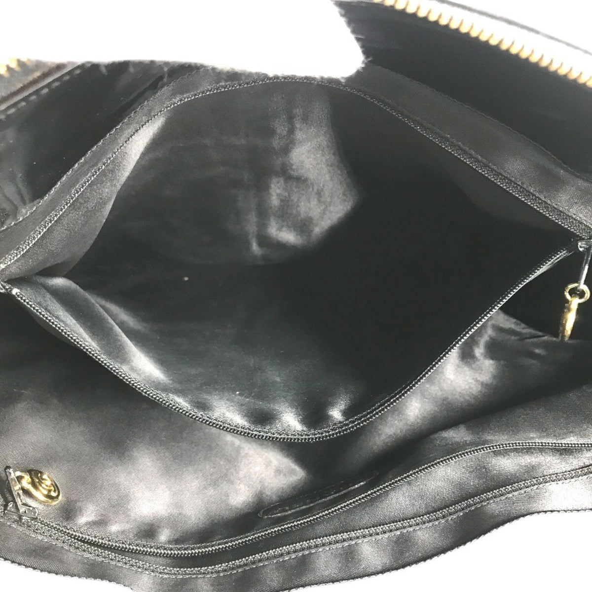 Chanel Black Leather Shoulder Bag Tote Bag (Pre-Owned)