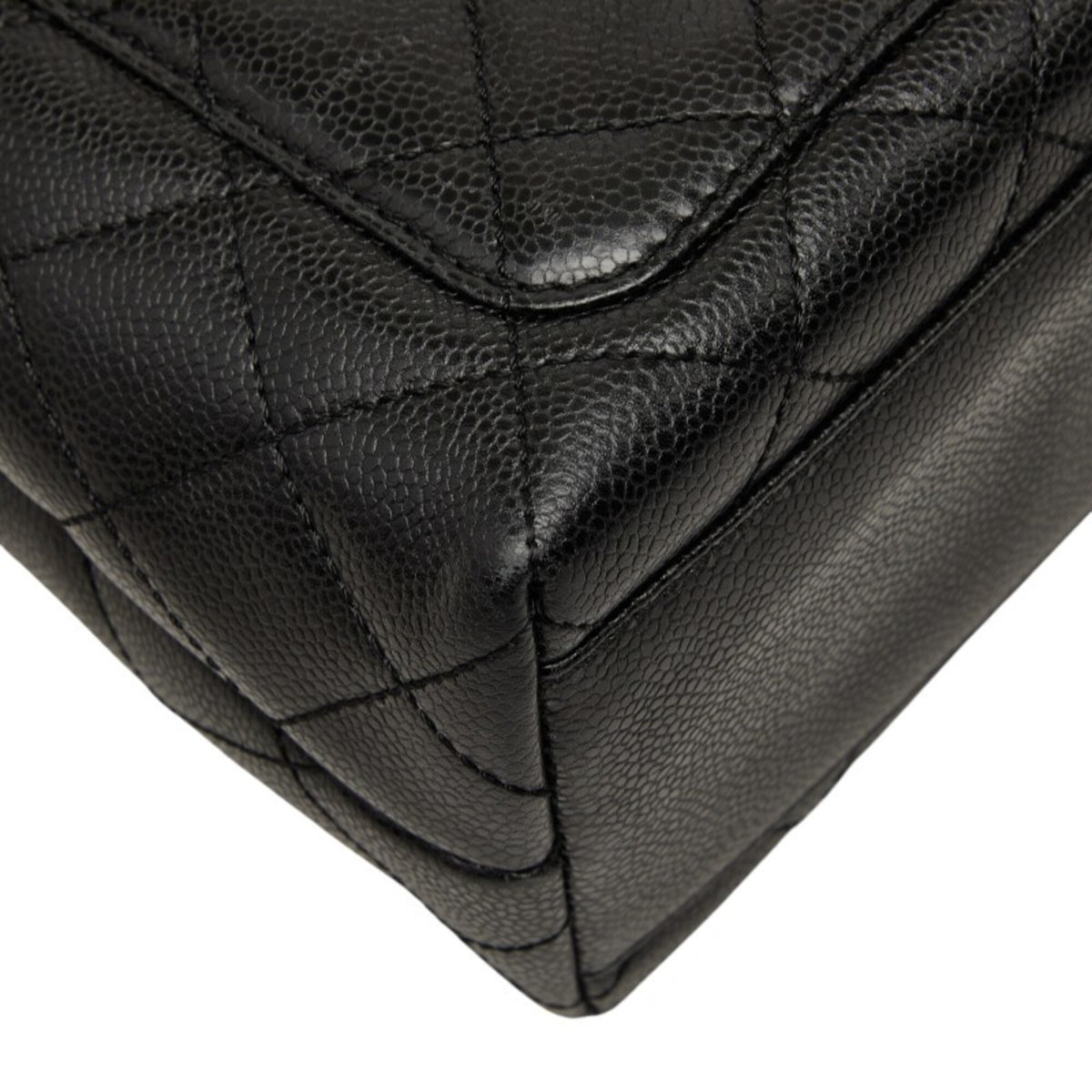 Chanel Black Grained Calfskin Handbag (Pre-Owned)