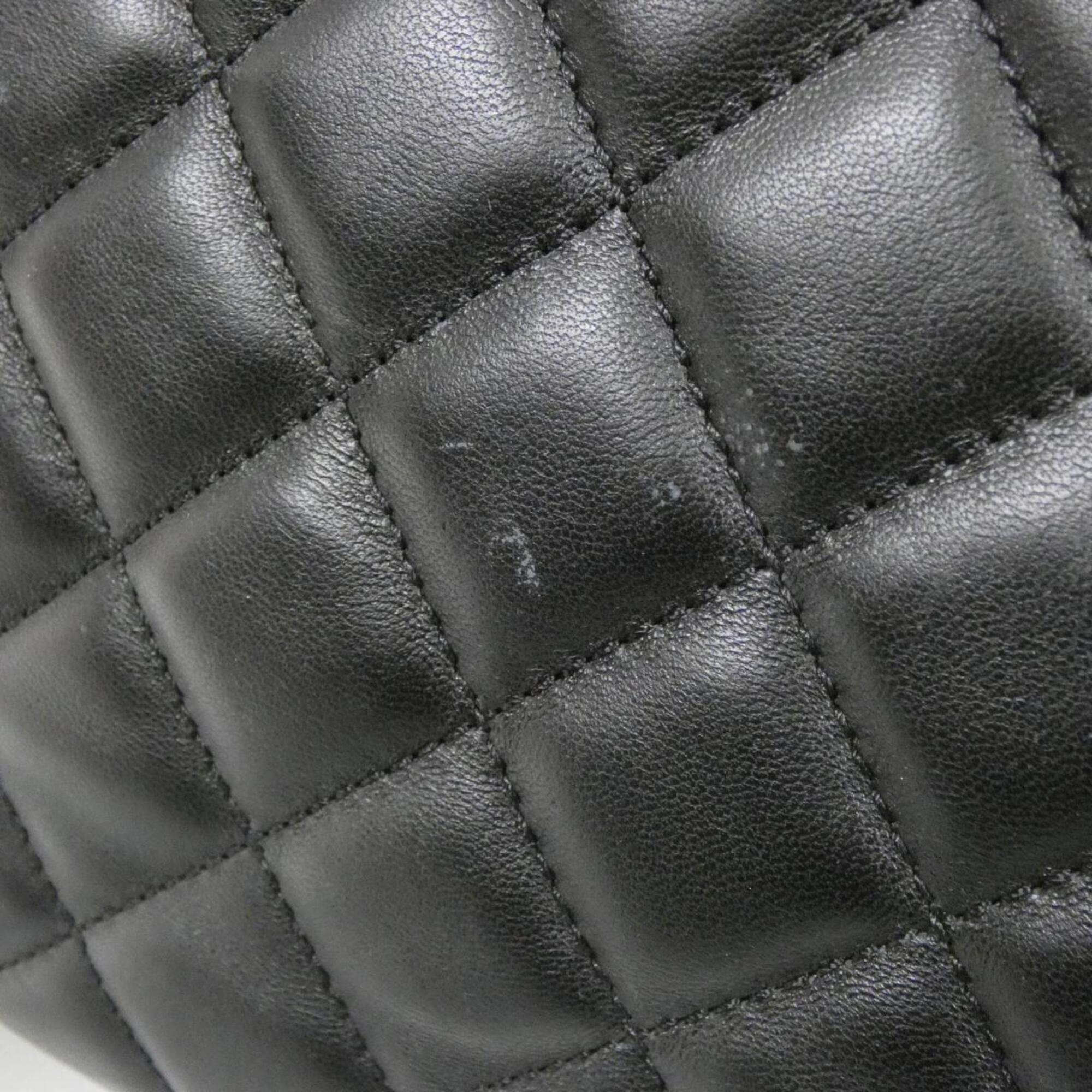 Chanel Black Leather Handbag (Pre-Owned)