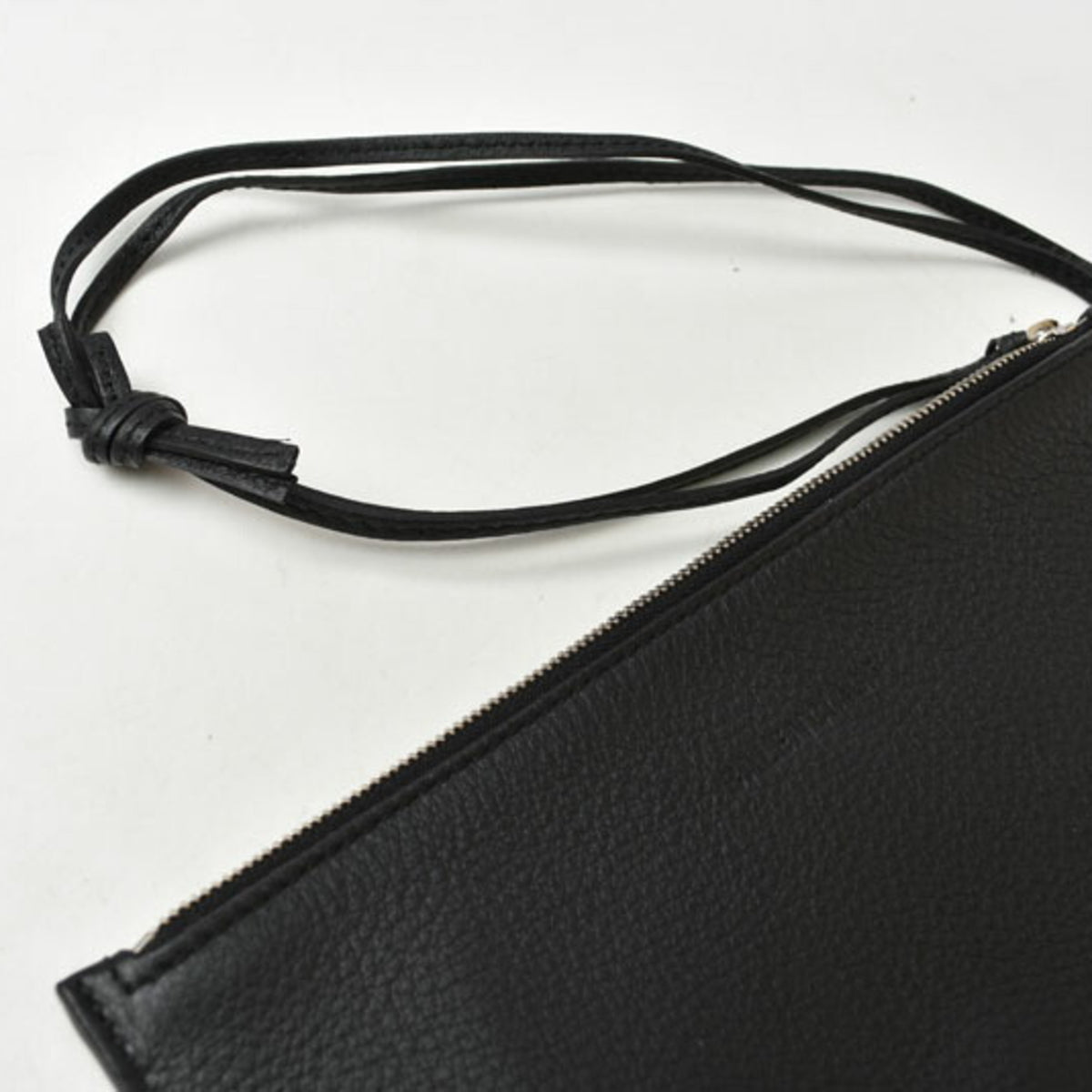 Balenciaga Black Leather Pouch (Pre-Owned)