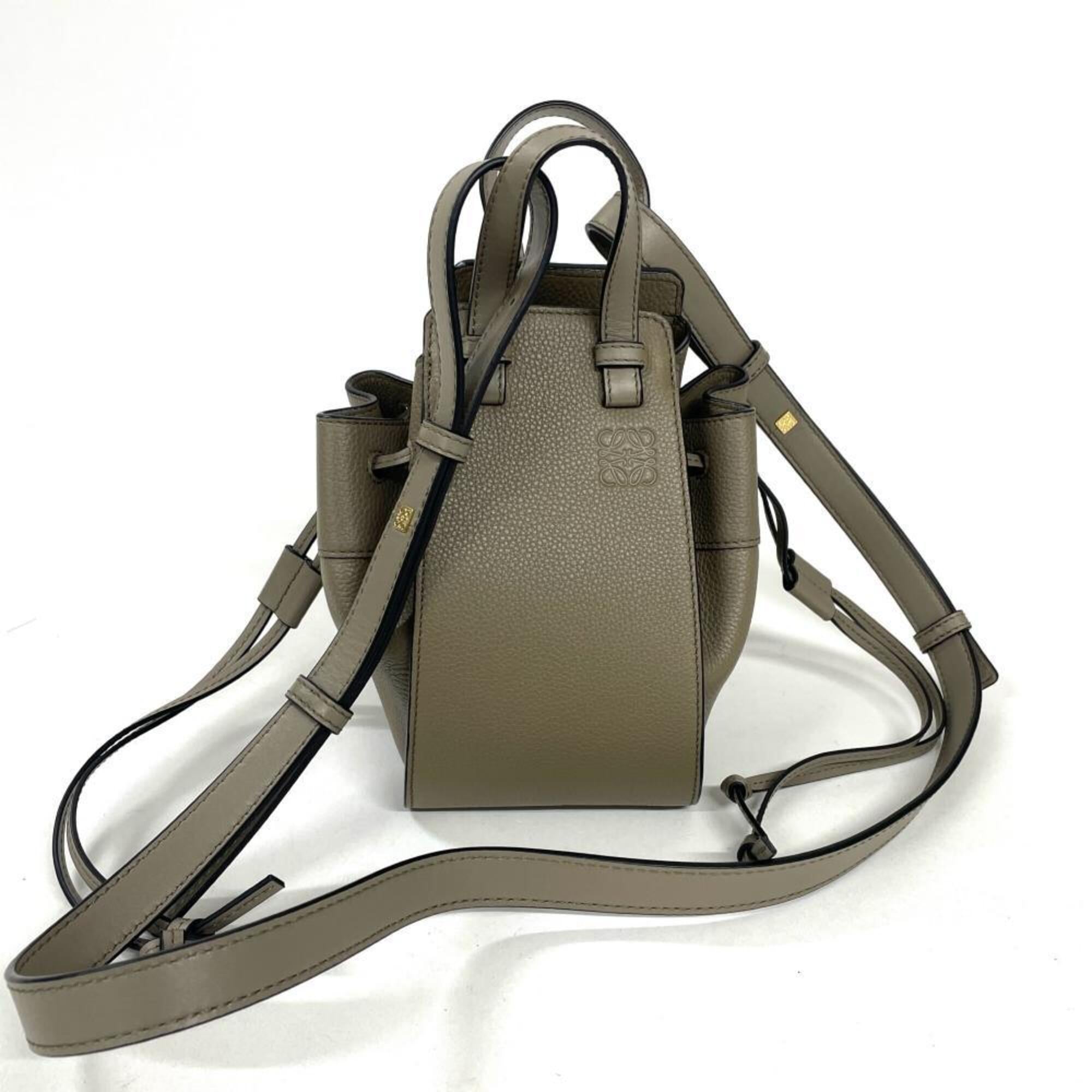 Loewe Gray Leather Handbag (Pre-Owned)
