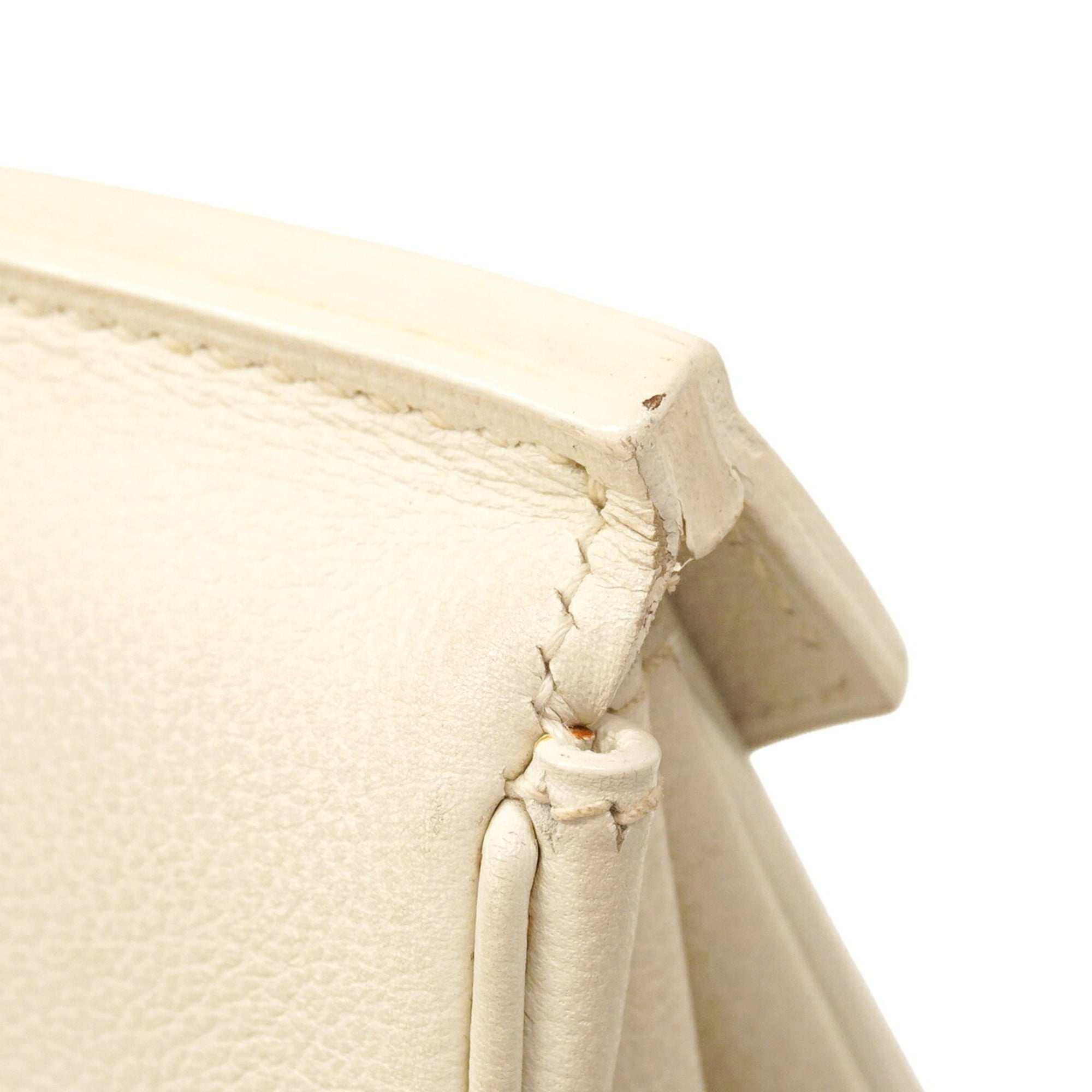 Hermes White Courchevel Leather Handbag (Pre-Owned)