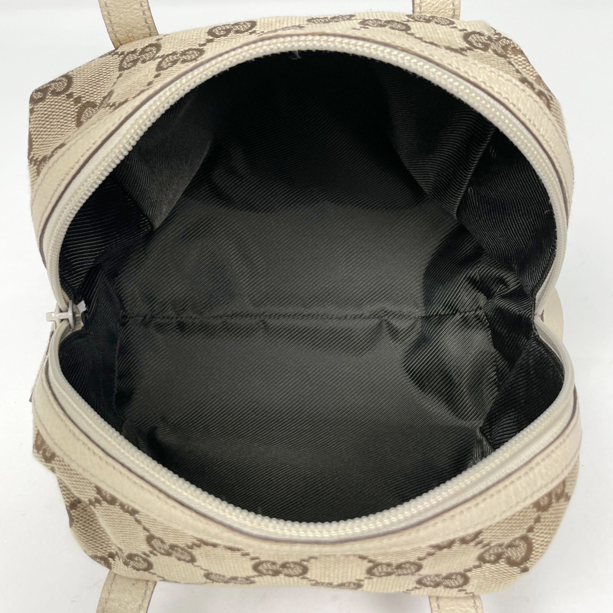 Gucci Beige White Gg Canvas Handbag (Pre-Owned)