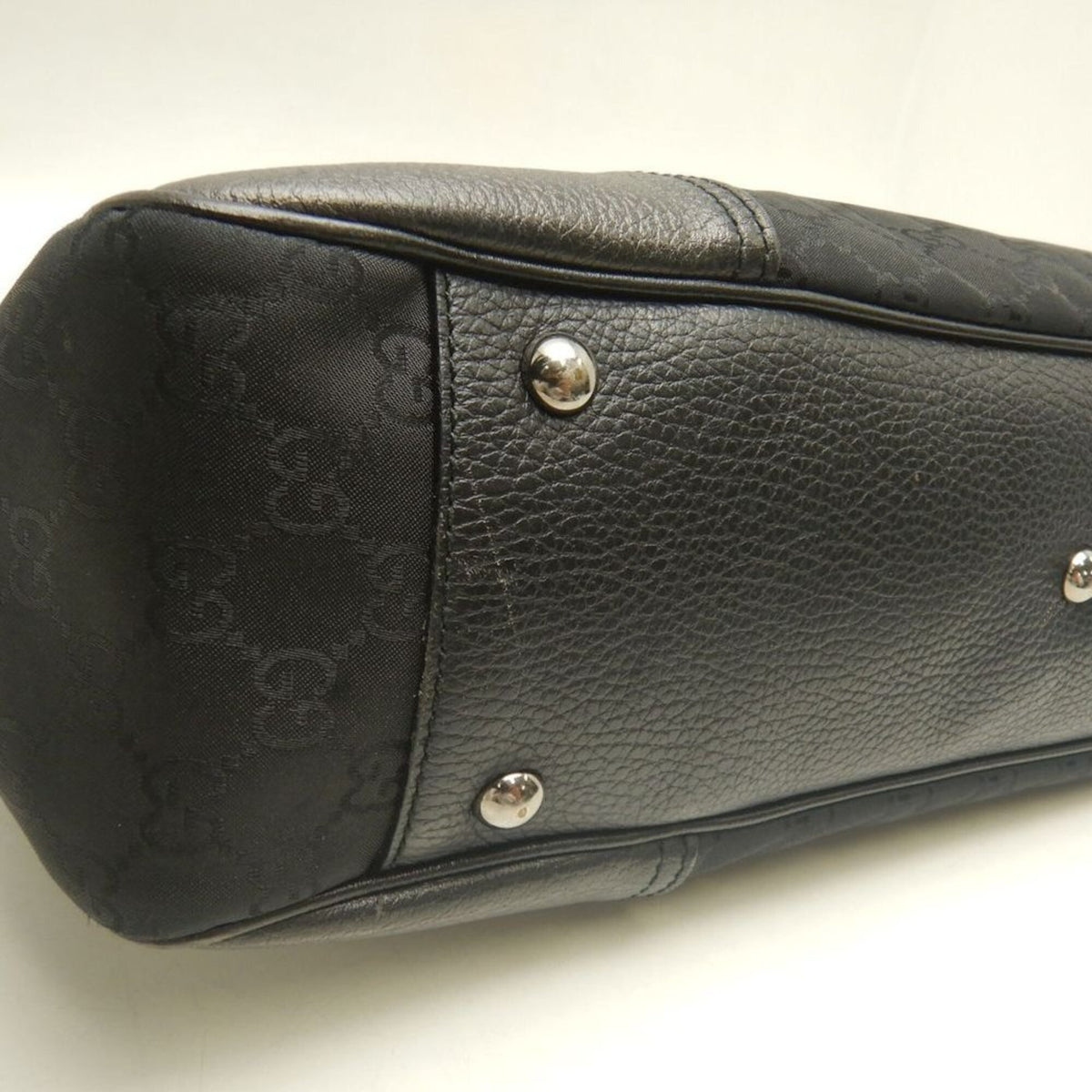Gucci Black Nylon Canvas Leather Tote Bag (Pre-Owned)