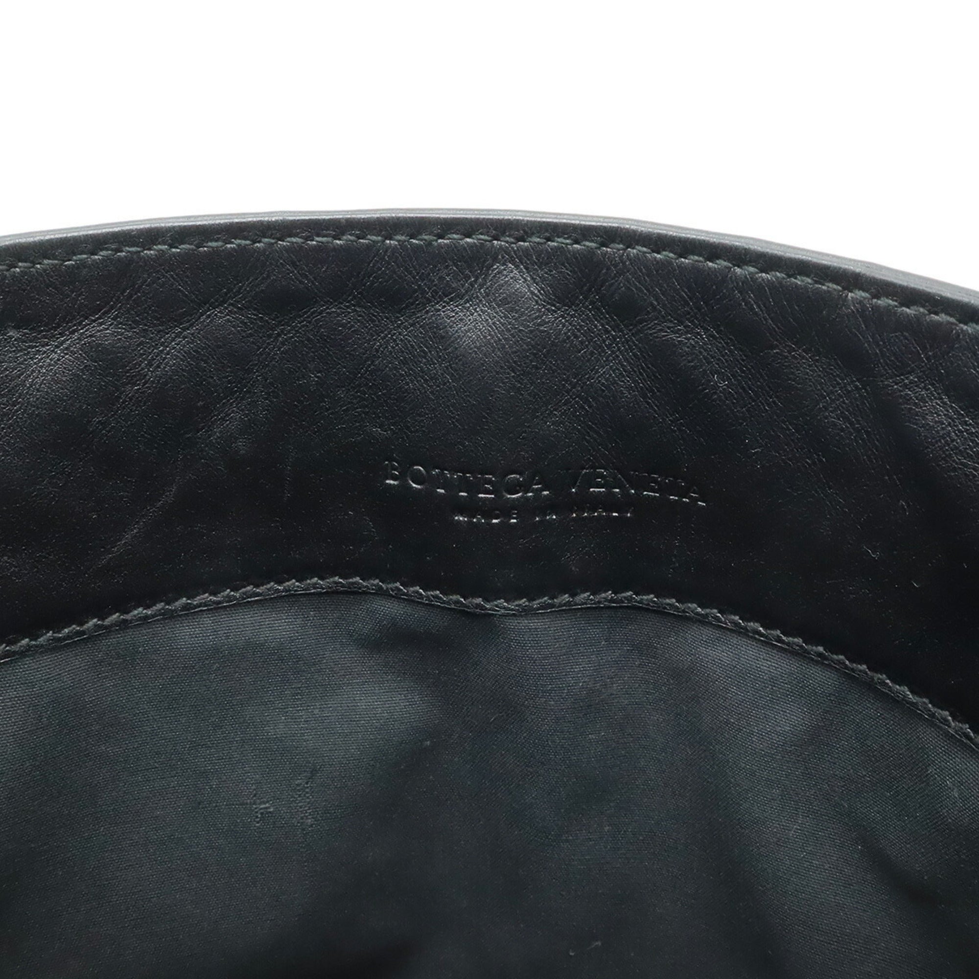 Bottega Veneta Black Leather Shoulder Bag (Pre-Owned)