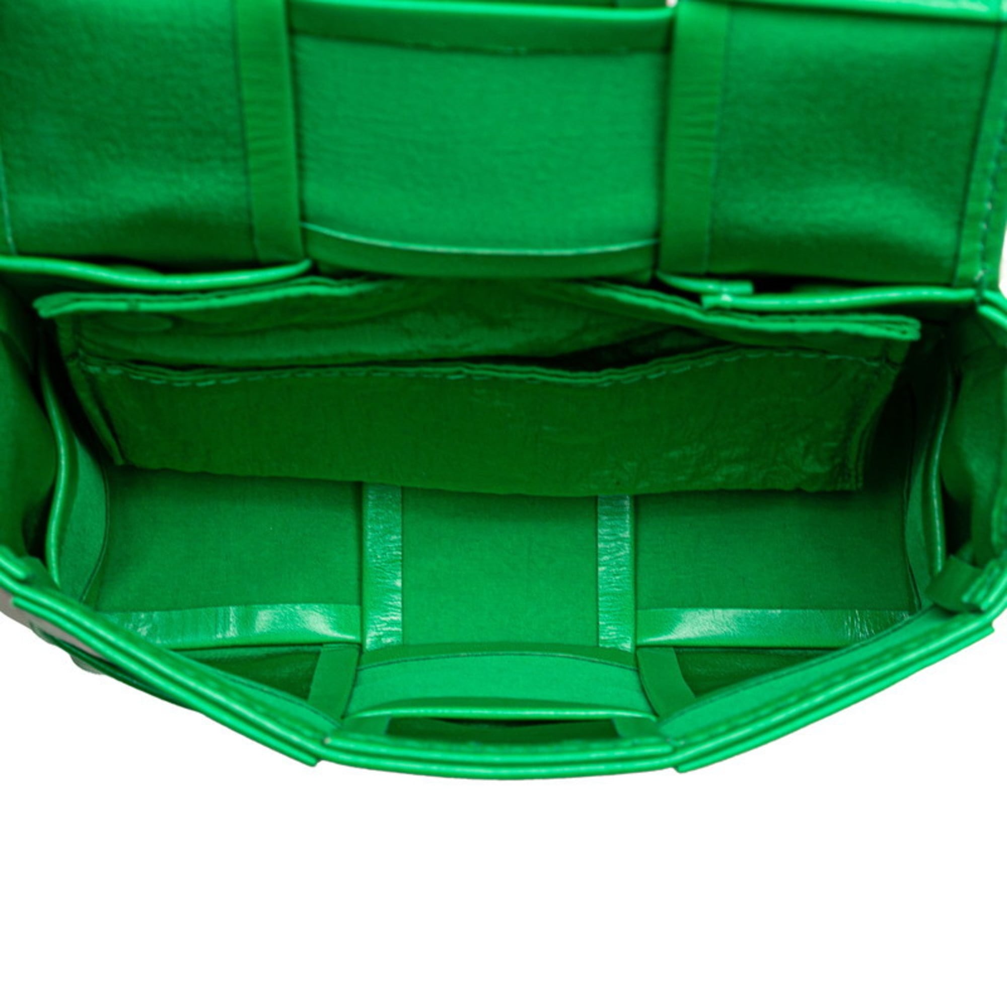 Bottega Veneta Green Leather Shoulder Bag (Pre-Owned)