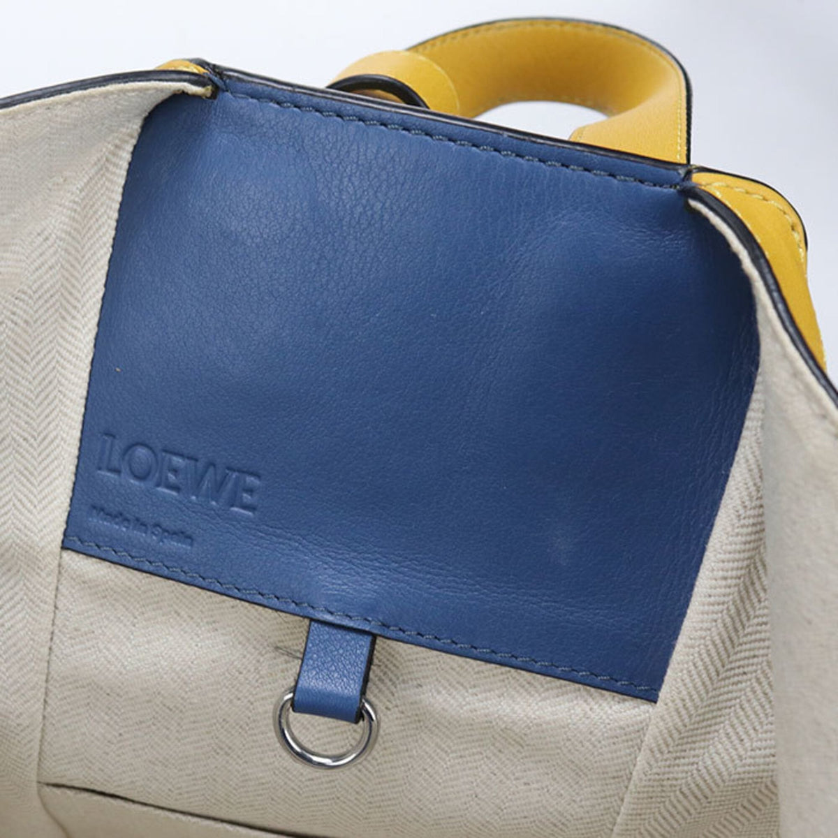 Loewe Yellow Leather Handbag (Pre-Owned)