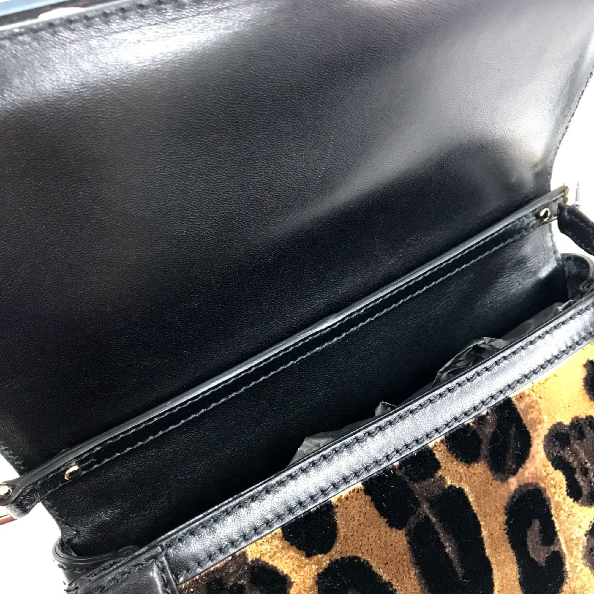 Dolce & Gabbana Black Leather Shoulder Bag (Pre-Owned)