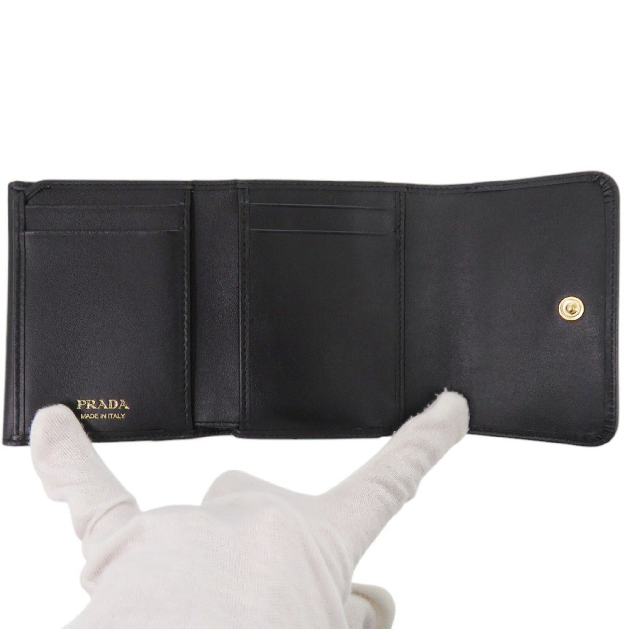 Prada Black Saffiano Triangle Wallet (Tri-Fold) (Pre-Owned)
