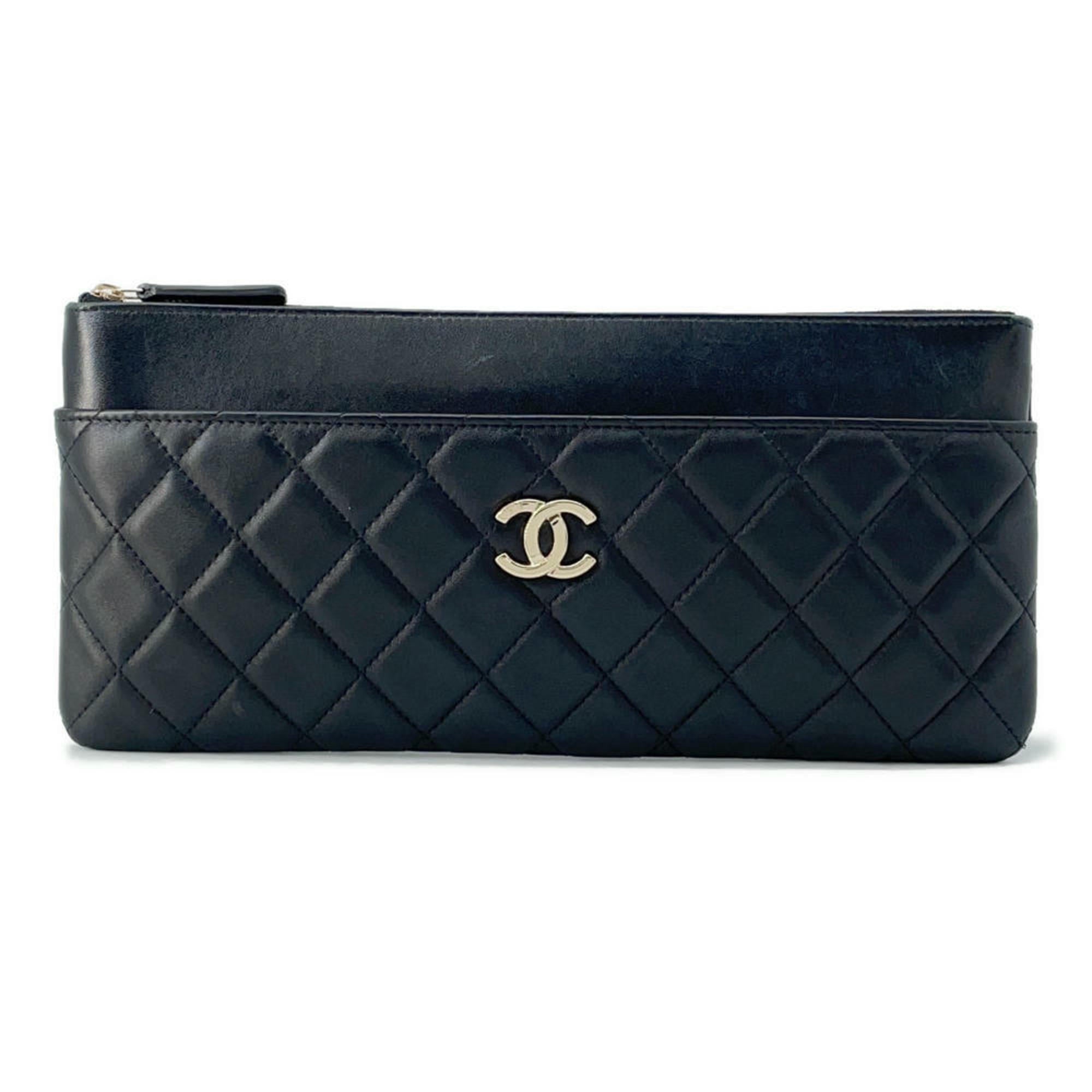 Chanel Black Leather Clutch Bag (Pre-Owned)