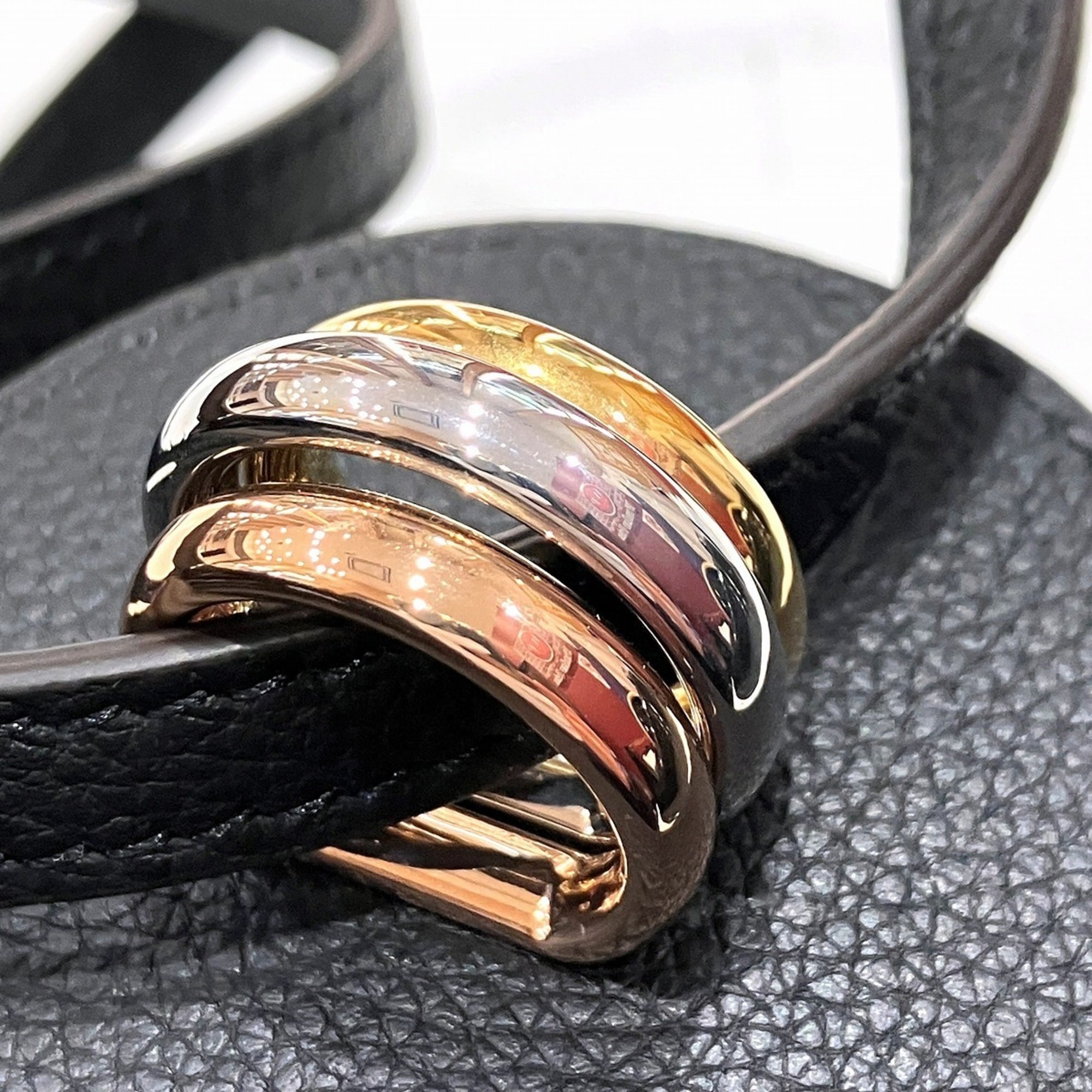 Cartier Trinity Black Leather Shoulder Bag (Pre-Owned)