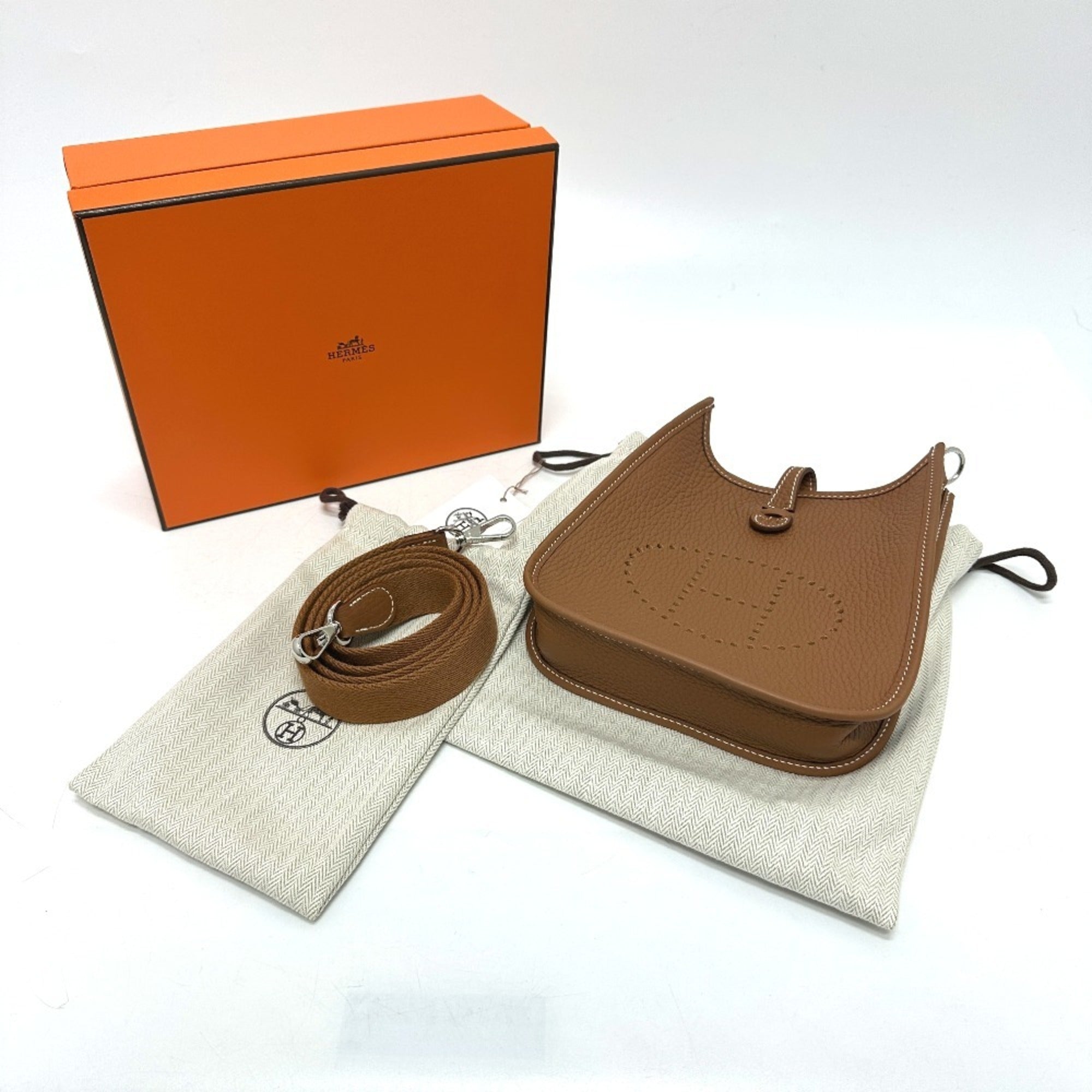 Hermes Evelyne Gold Taurillon Clemence Leather Shoulder Bag (Pre-Owned)