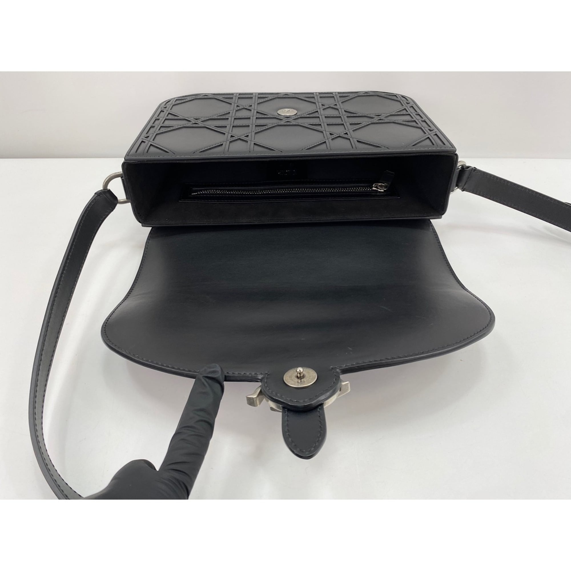 Christian Dior Black Shoulder Bag (Pre-Owned)