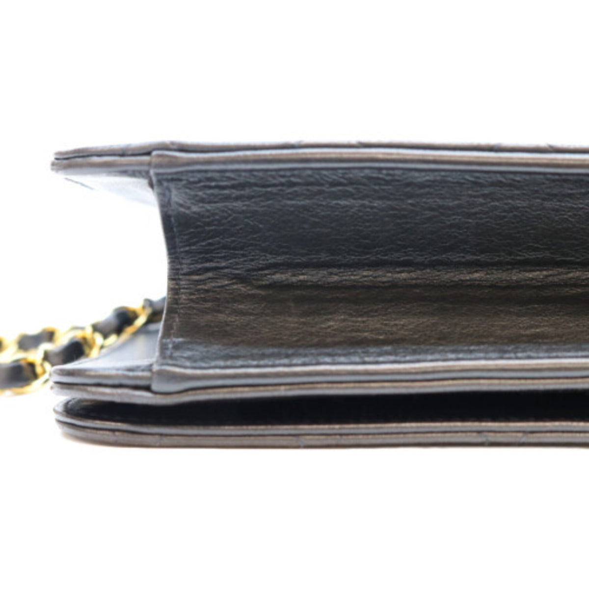 Chanel Black Leather Shoulder Bag (Pre-Owned)