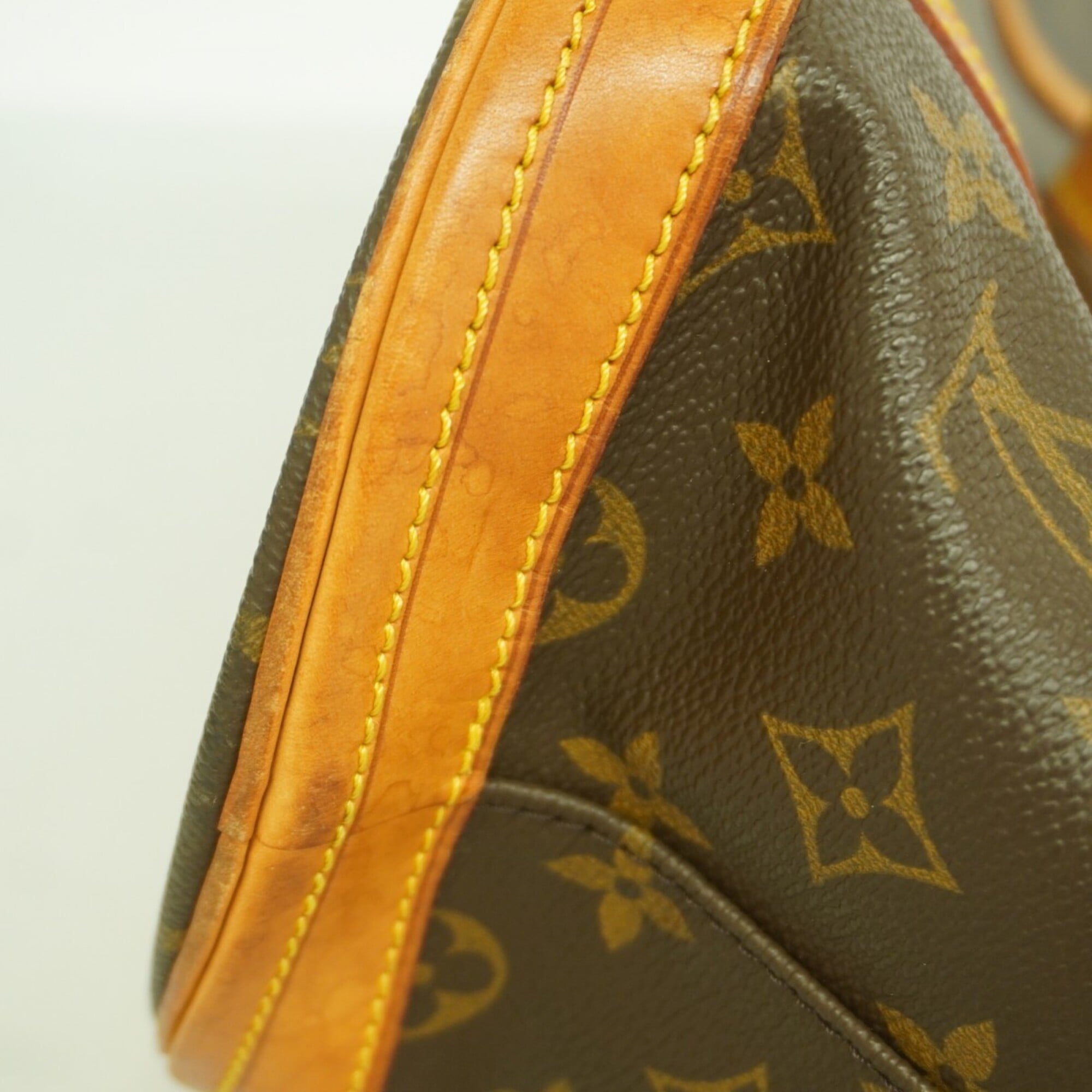 Louis Vuitton Brown Tote Bag (Pre-Owned)
