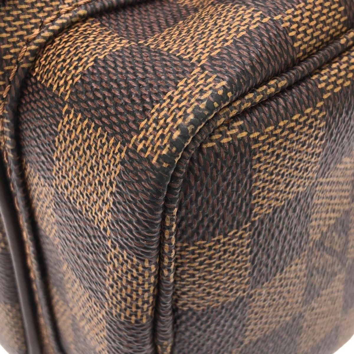 Louis Vuitton Brown Coated Canvas Shoulder Bag (Pre-Owned)