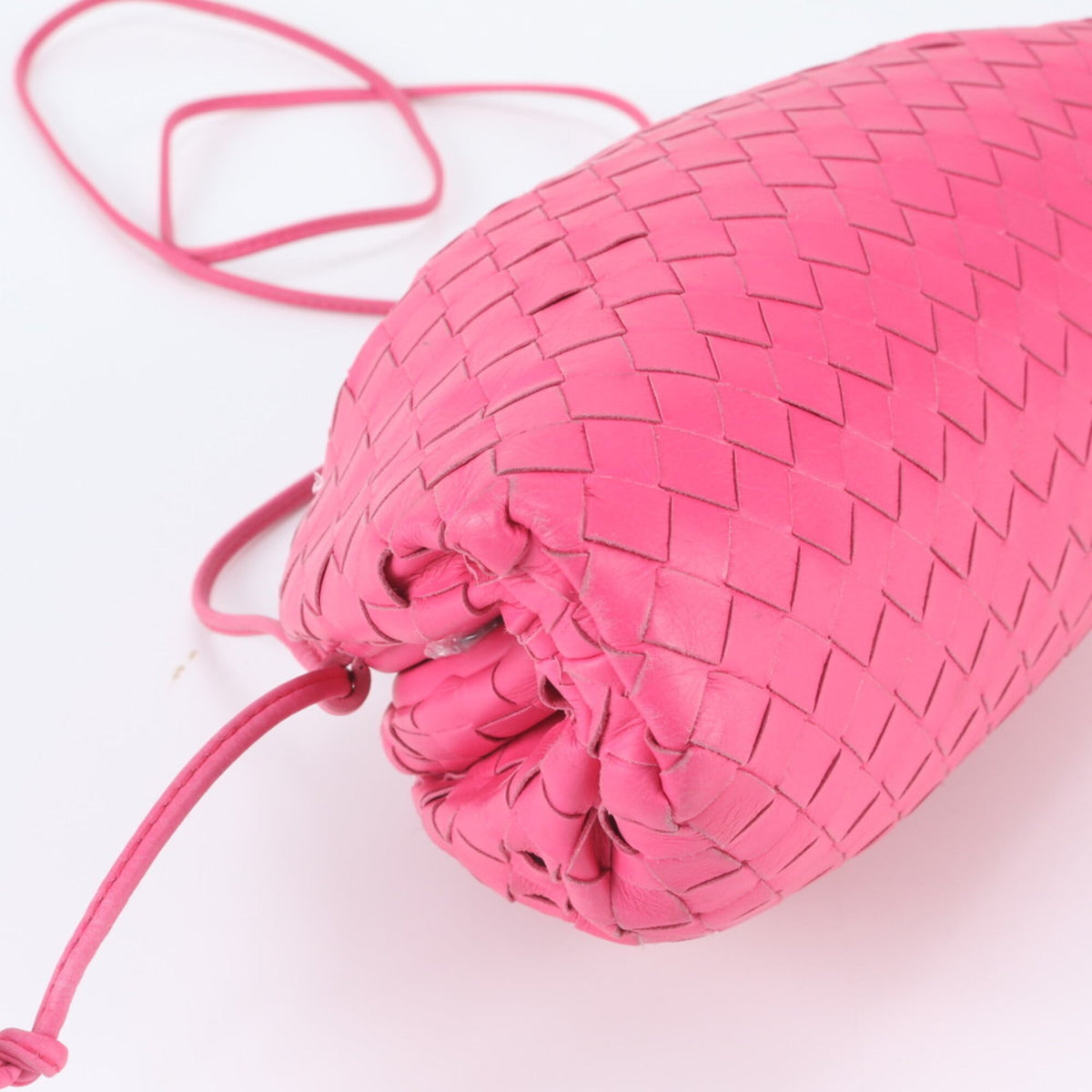 Bottega Veneta Pink Leather Pouch Shoulder Bag (Pre-Owned)