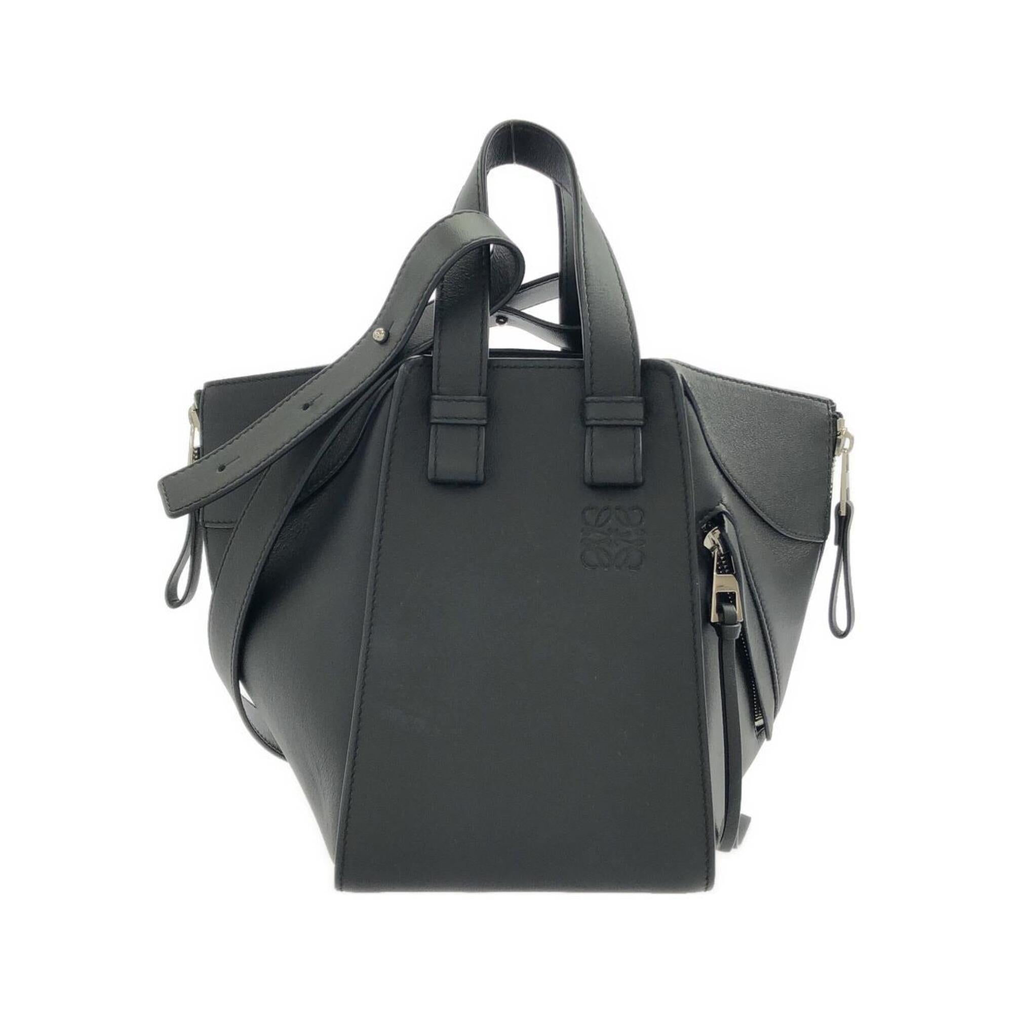 Loewe Black Leather Shoulder Bag (Pre-Owned)