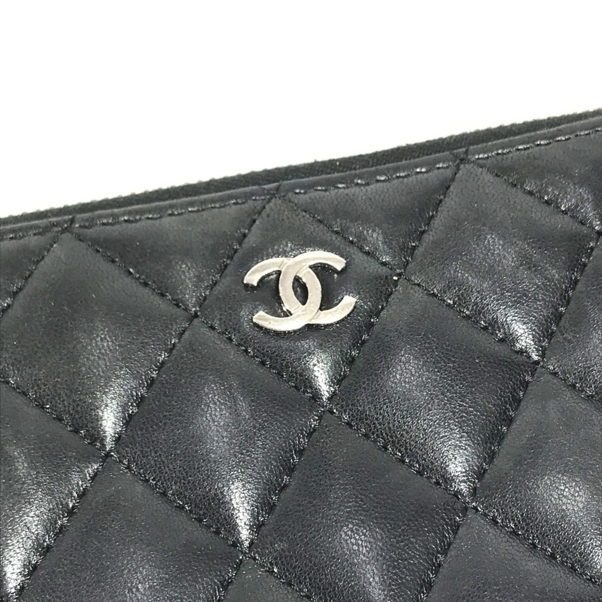 Chanel Matelasse Black Leather Long Wallet (Bi-Fold) (Pre-Owned)