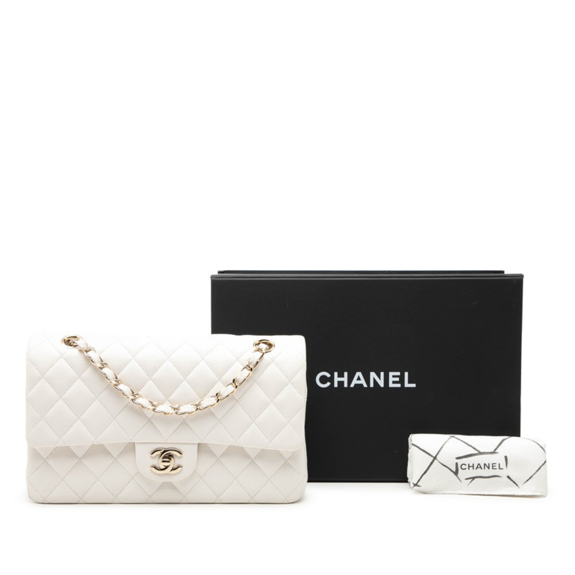 Chanel White Grained Calfskin Shoulder Bag (Pre-Owned)