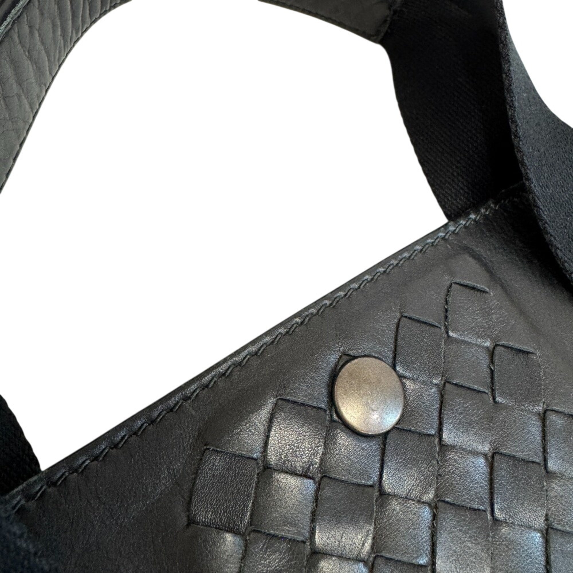 Bottega Veneta Intrecciato Black Leather Tote Bag (Pre-Owned)