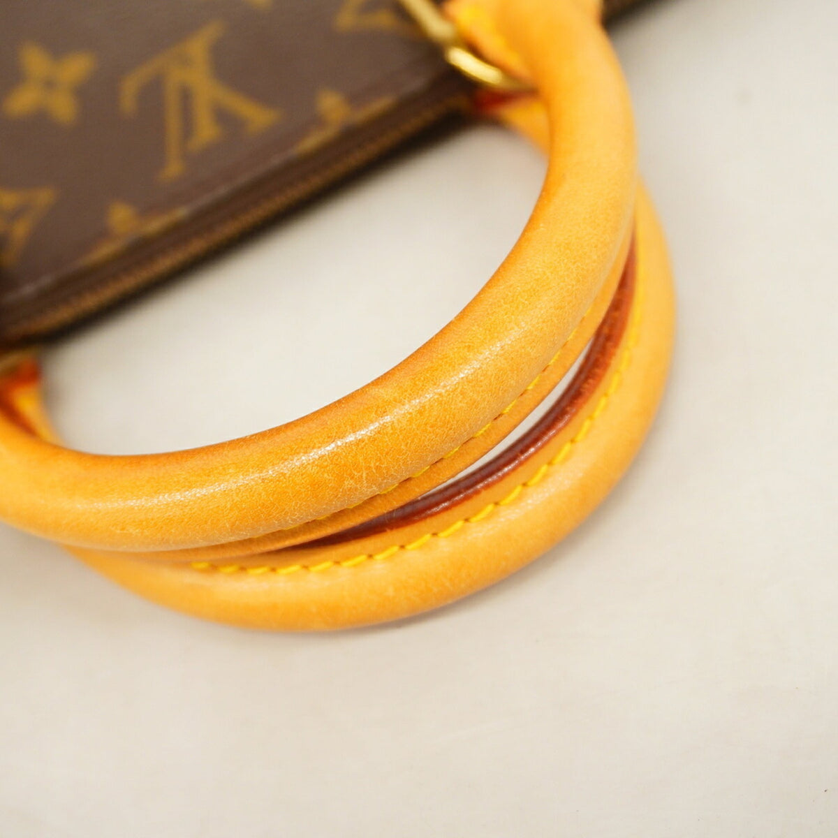 Louis Vuitton Brown Handbag (Pre-Owned)