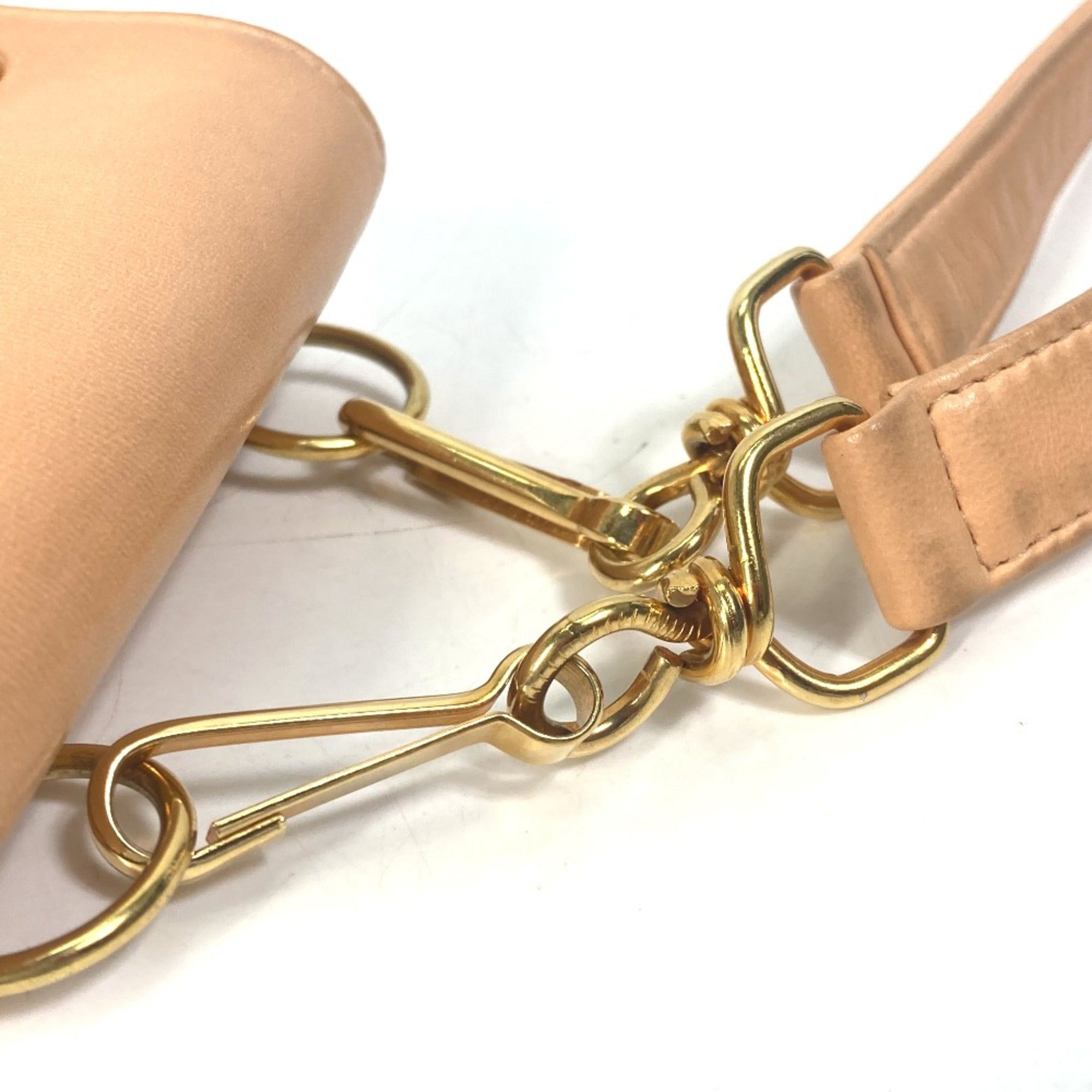 Chanel Pink Leather Shoulder Bag (Pre-Owned)