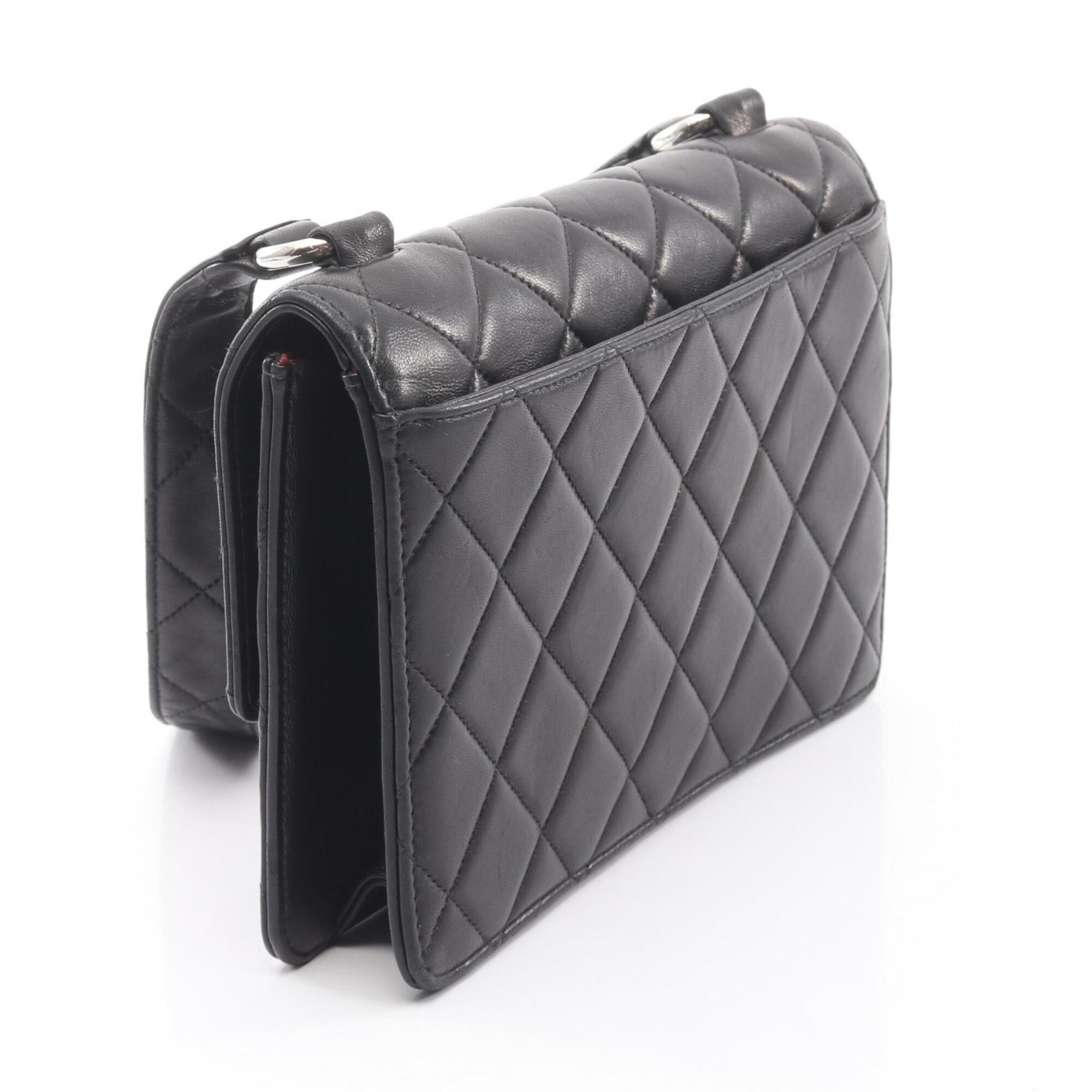 Chanel Black Leather Handbag Shoulder Bag (Pre-Owned)