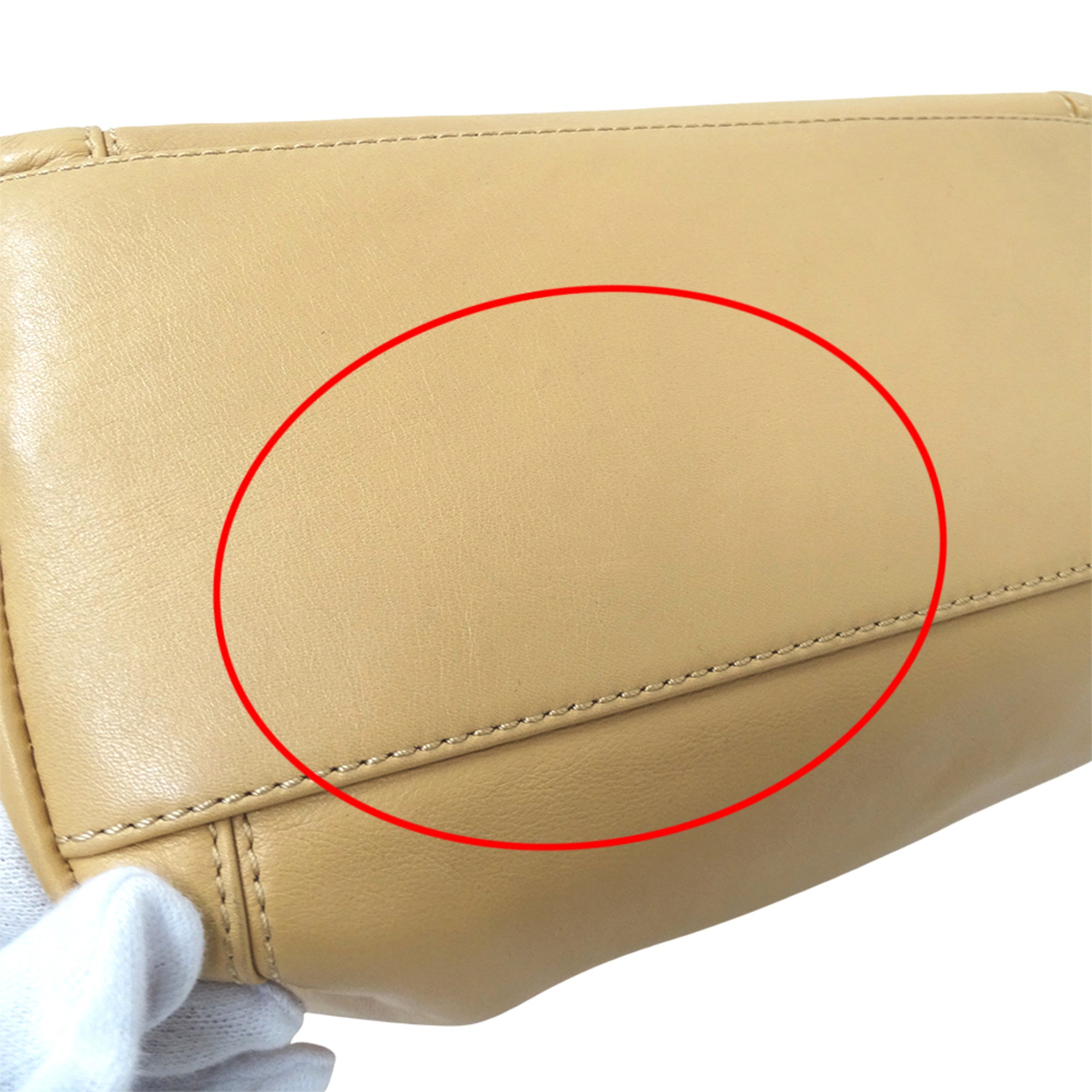 Chanel Beige Leather Handbag Shoulder Bag (Pre-Owned)