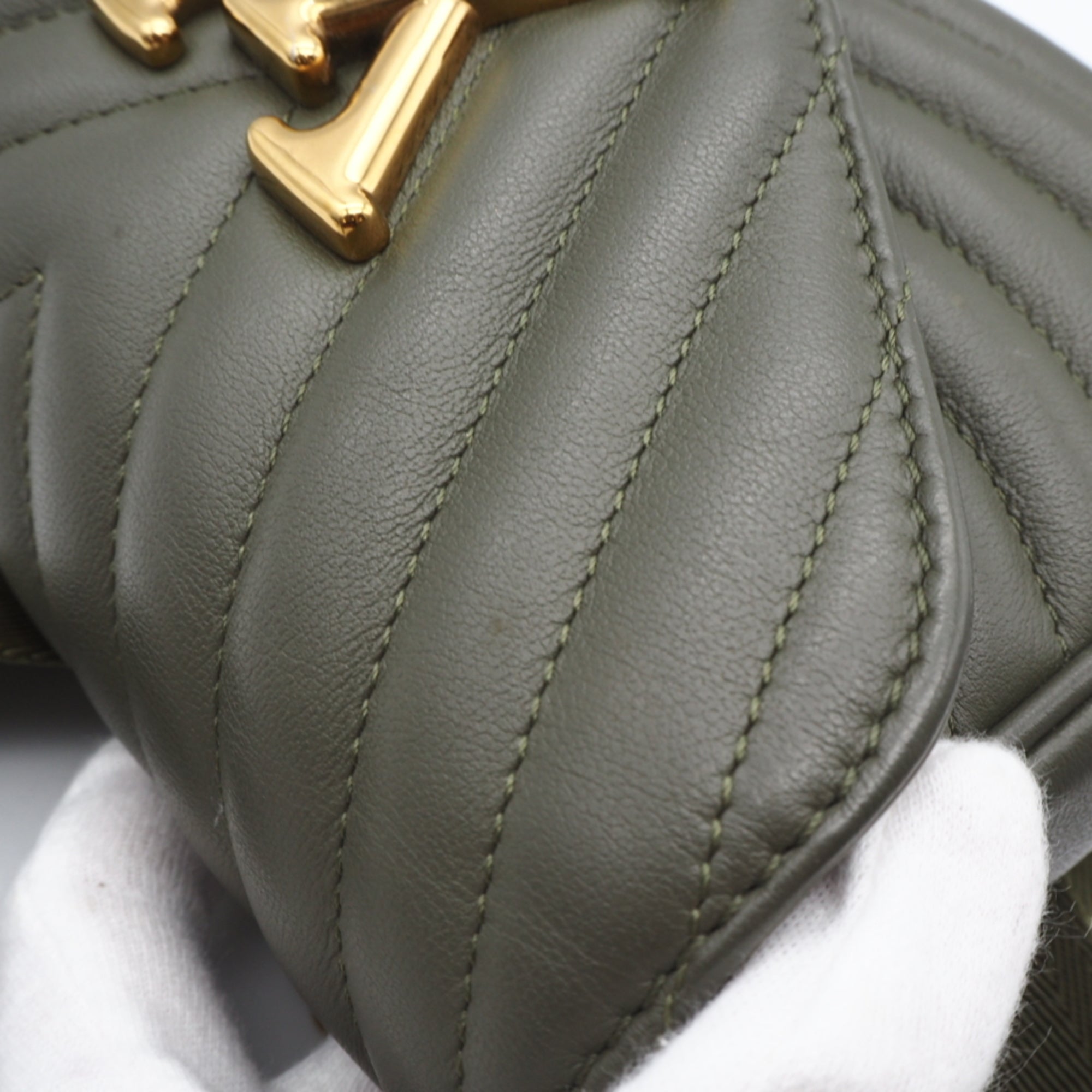 Louis Vuitton Khaki Leather Pochette Shoulder Bag (Pre-Owned)