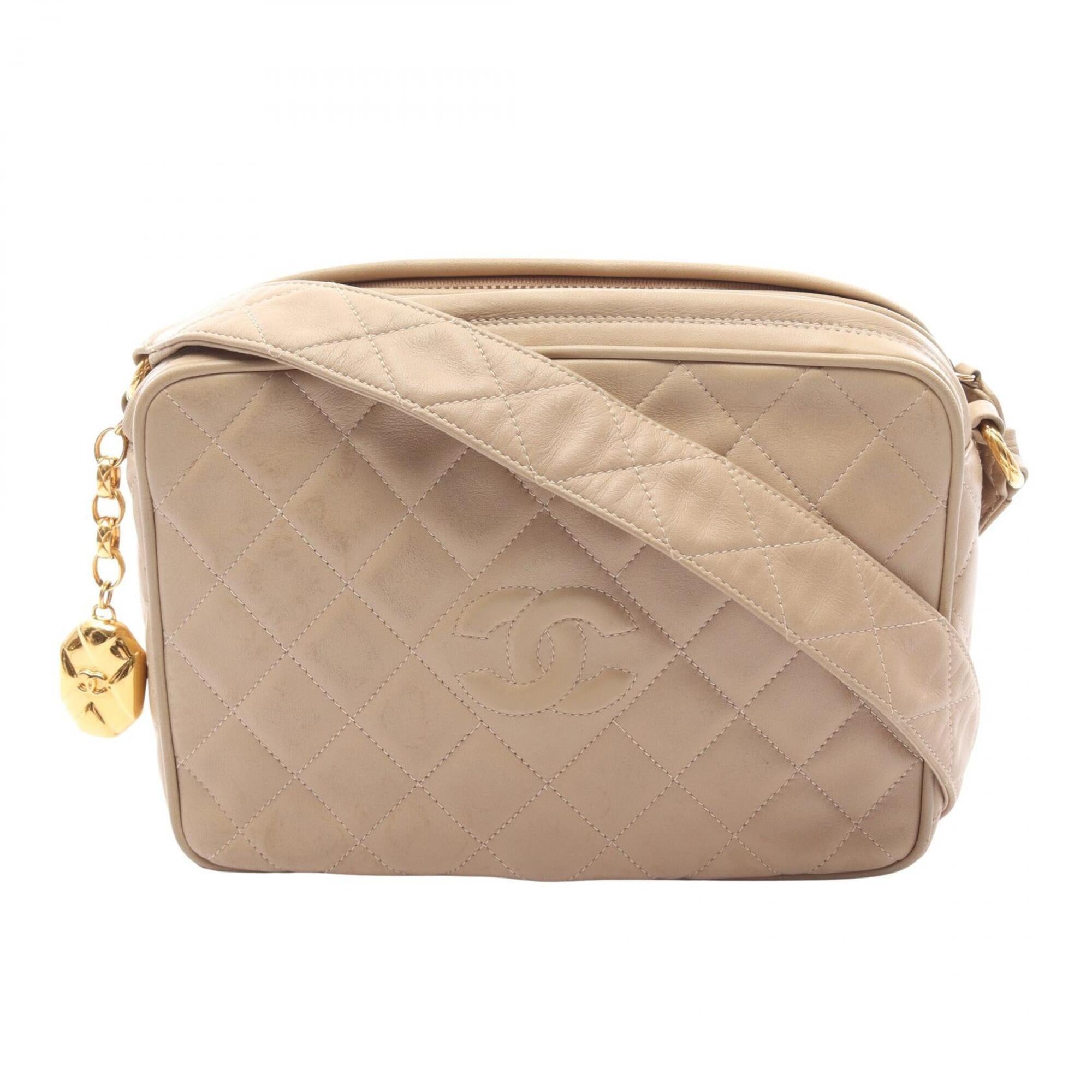 Chanel Beige Leather Handbag Shoulder Bag (Pre-Owned)