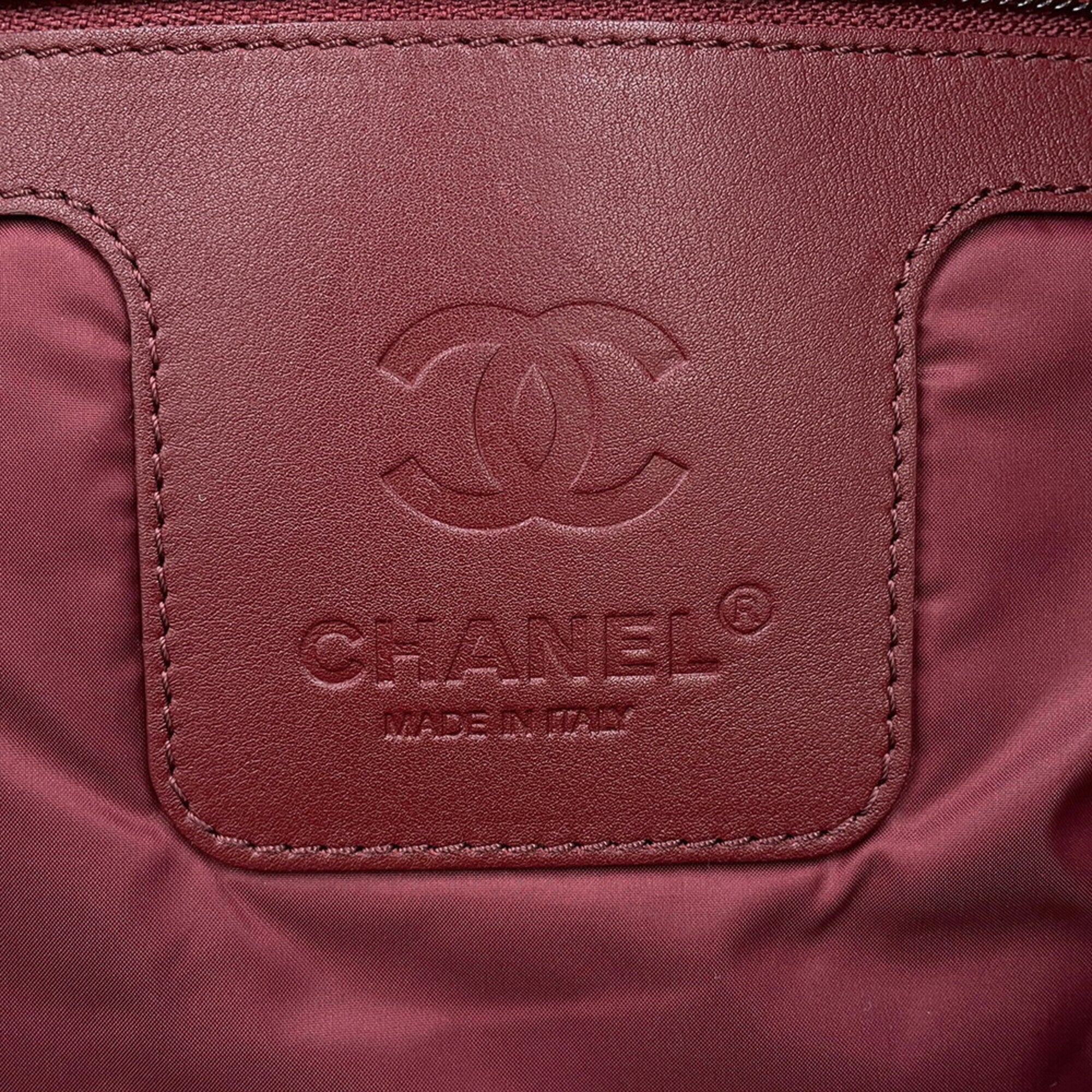 Chanel Black Bordeaux Nylon Leather Handbag (Pre-Owned)