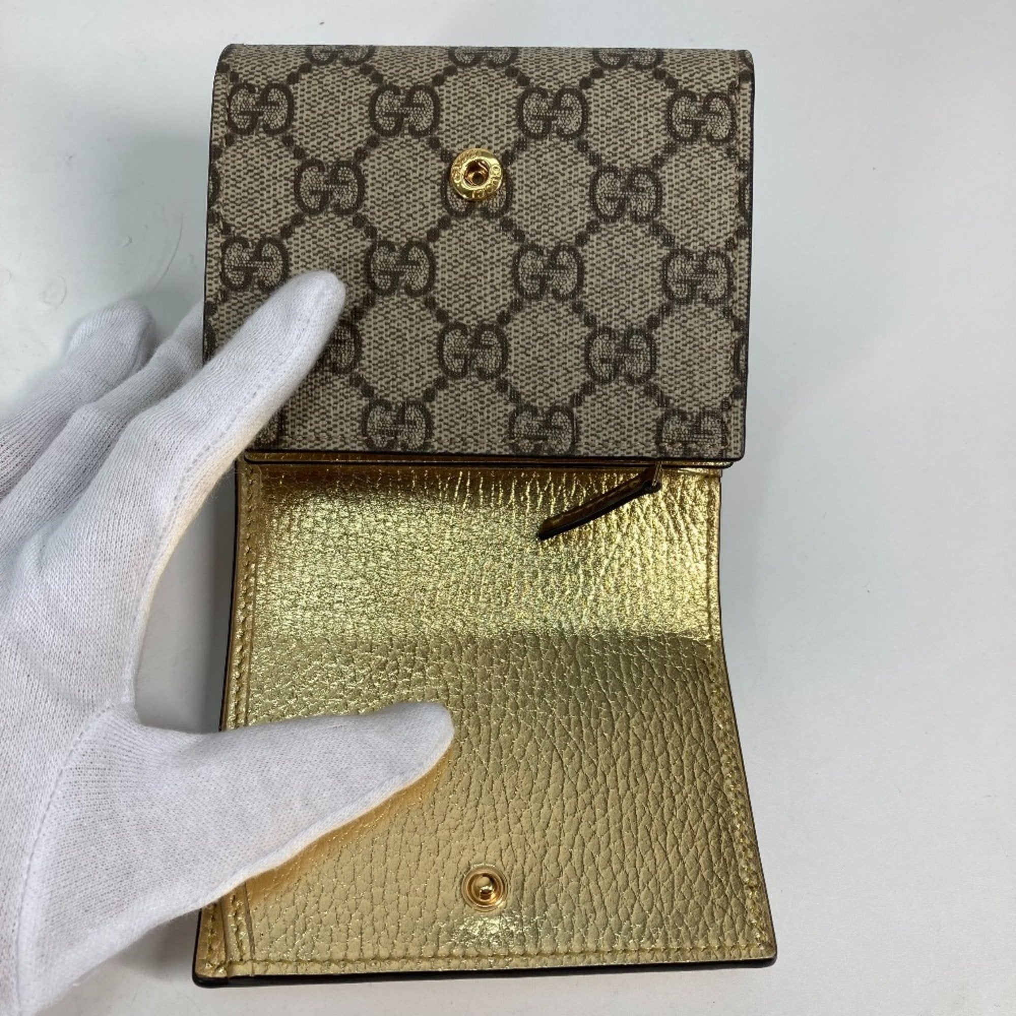 Gucci Gold Leather Wallet (Bi-Fold) (Pre-Owned)