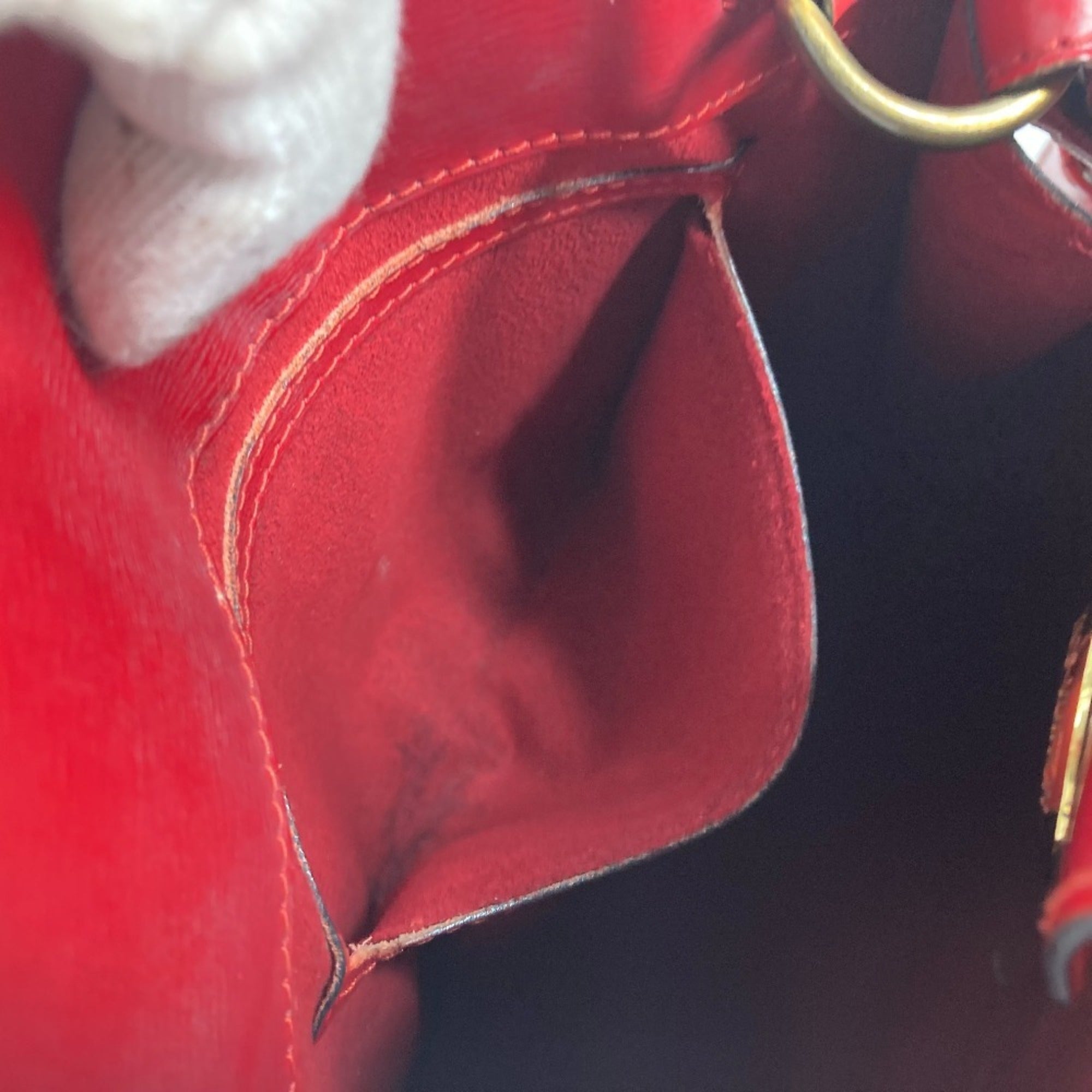 Louis Vuitton Castilian Red Red Color Epi Leather Shoulder Bag (Pre-Owned)
