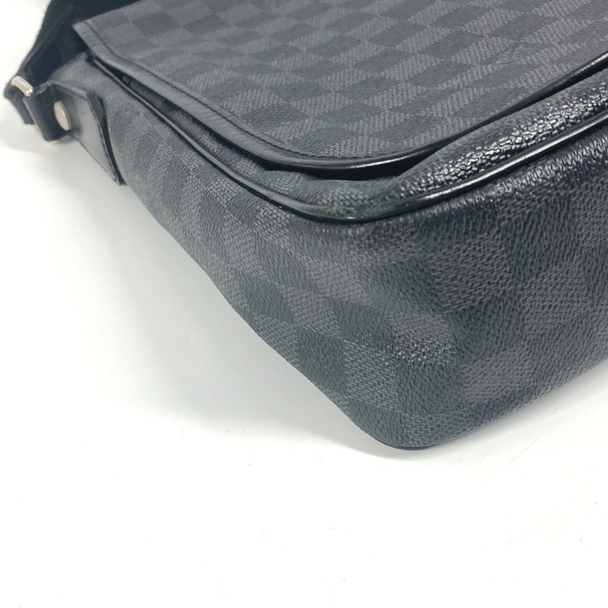 Louis Vuitton Damier Graphite Black Damier Graphite Messenger Bag Shoulder Bag (Pre-Owned)