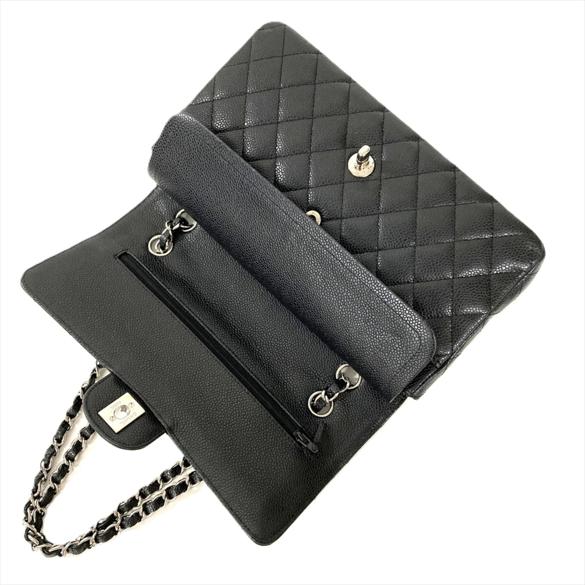 Chanel Matelasse Black Grained Calfskin Shoulder Bag (Pre-Owned)
