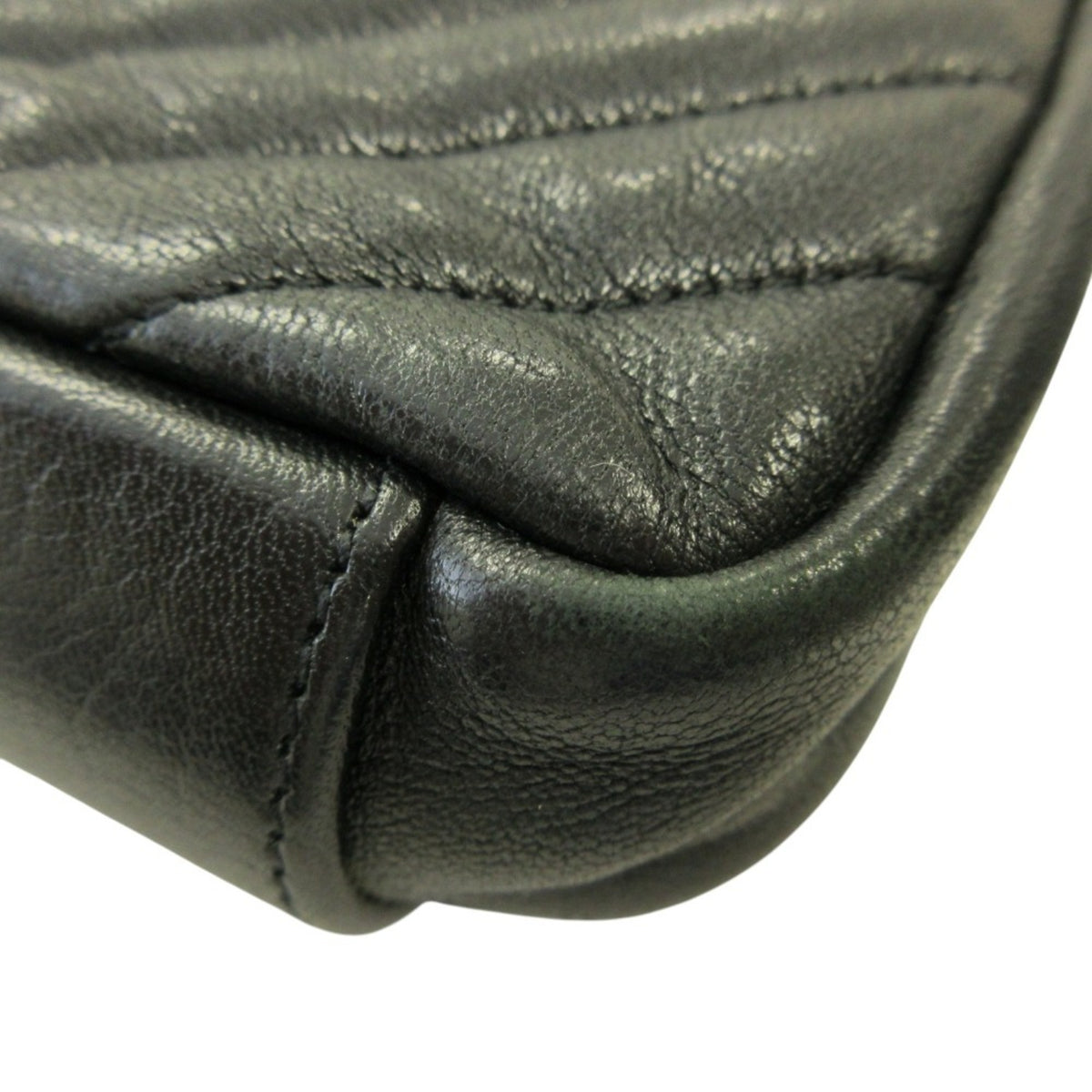 Yves Saint Laurent Black Leather Shoulder Bag (Pre-Owned)