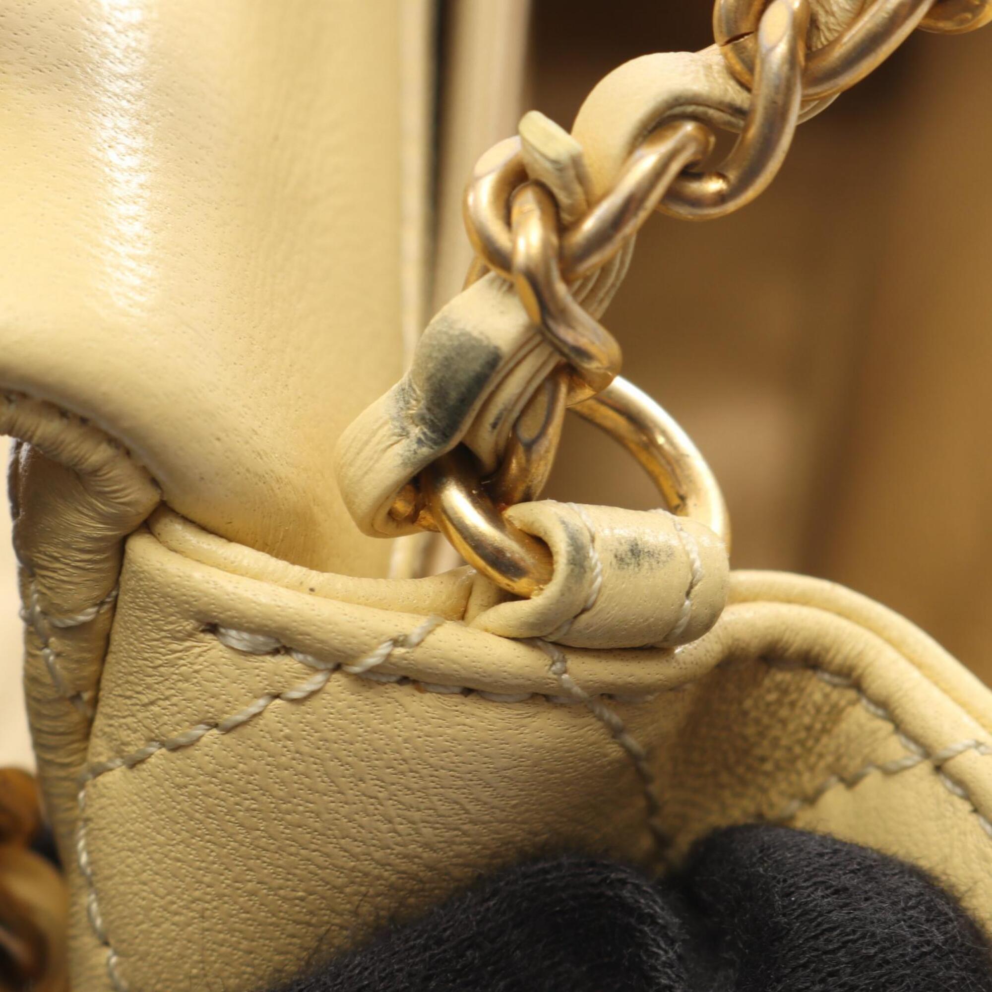 Chanel Yellow Leather Handbag Shoulder Bag (Pre-Owned)
