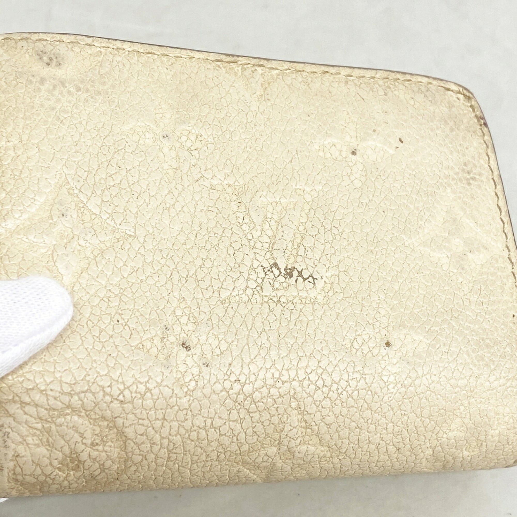 Louis Vuitton Cream Wallet (Tri-Fold) (Pre-Owned)