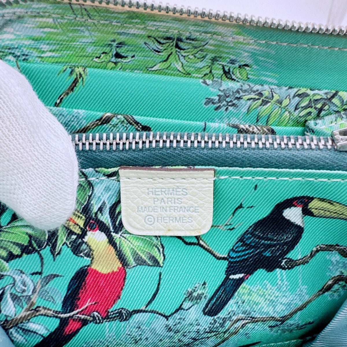 Hermes White Leather Coin Purse/Coin Case (Pre-Owned)