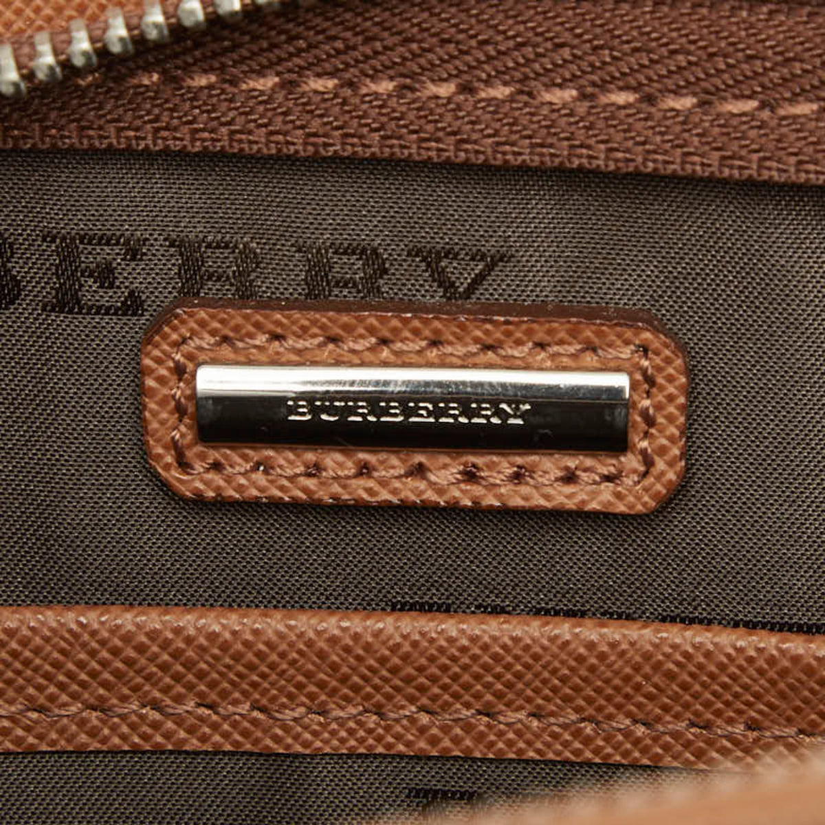 Burberry Brown Leather Clutch Bag (Pre-Owned)