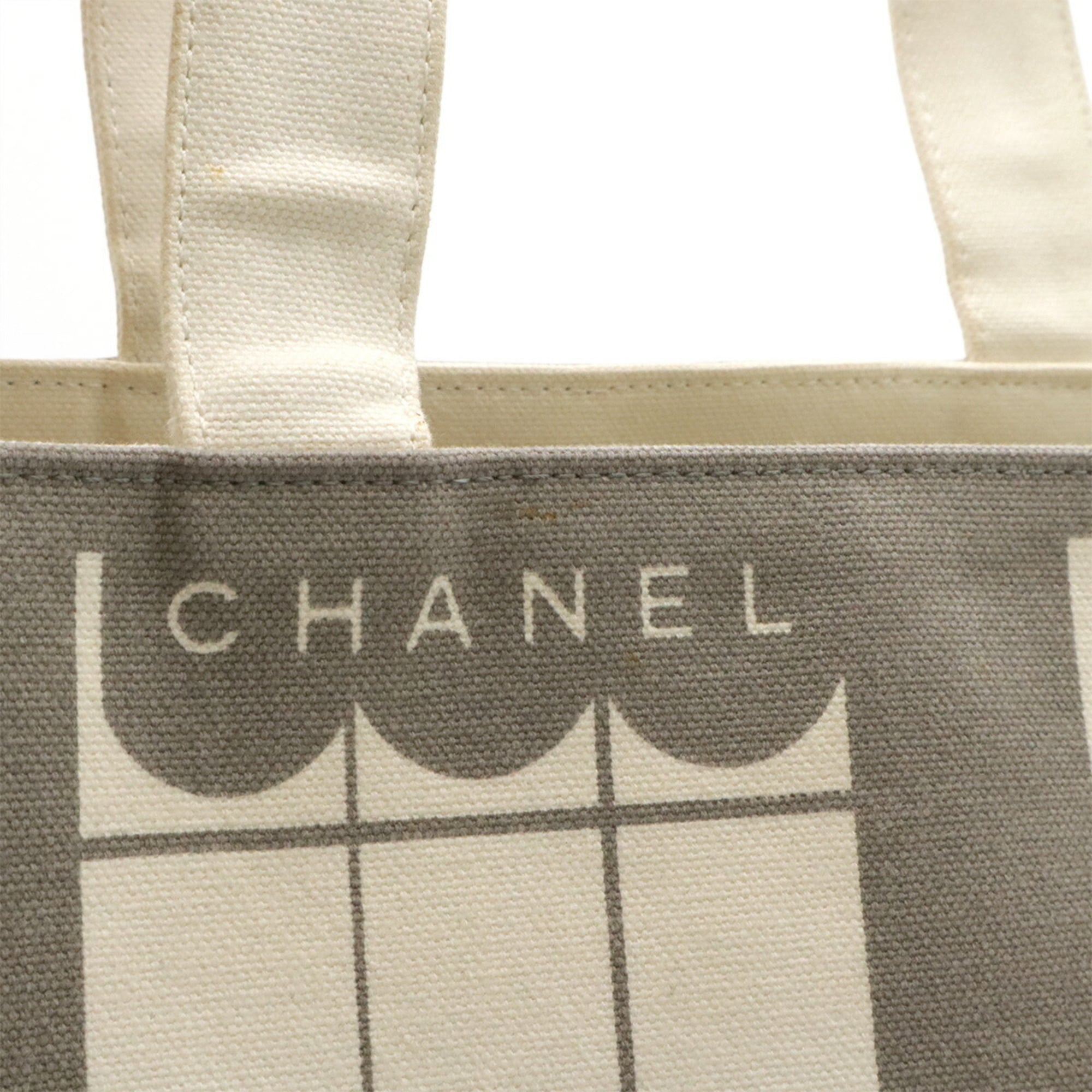Chanel Gray Ivory Canvas Tote Bag (Pre-Owned)