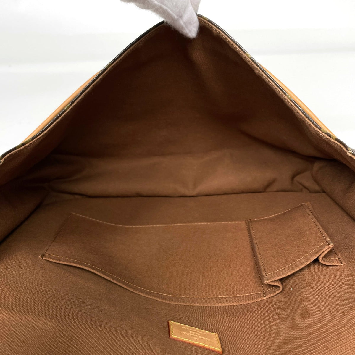 Louis Vuitton Brown Monogram Monogram Shoulder Bag (Pre-Owned)