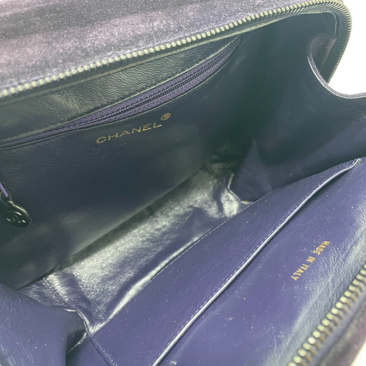 Chanel Purple Leather Handbag (Pre-Owned)