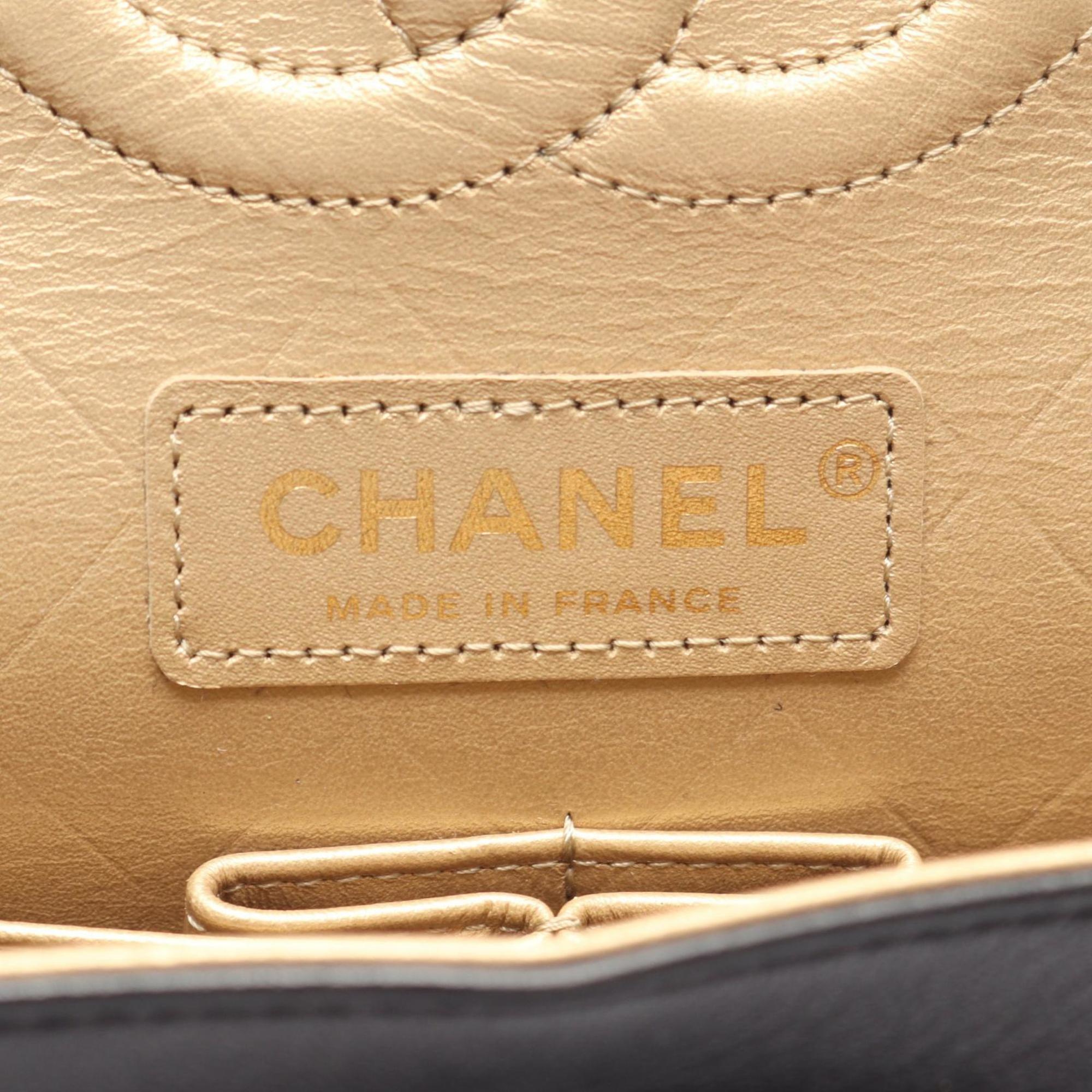 Chanel Black Leather Handbag Shoulder Bag (Pre-Owned)