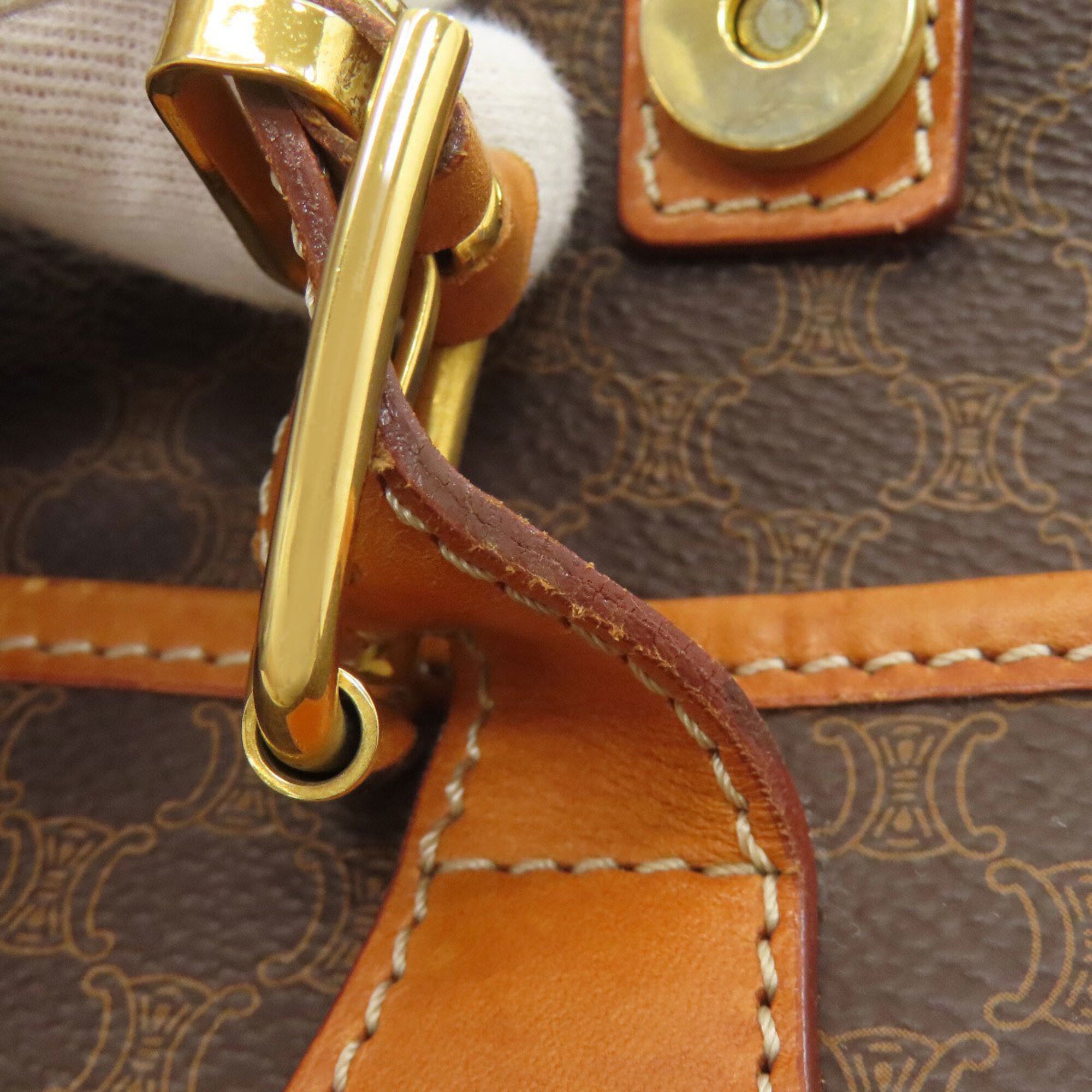 Celine Brown Leather Shoulder Bag (Pre-Owned)