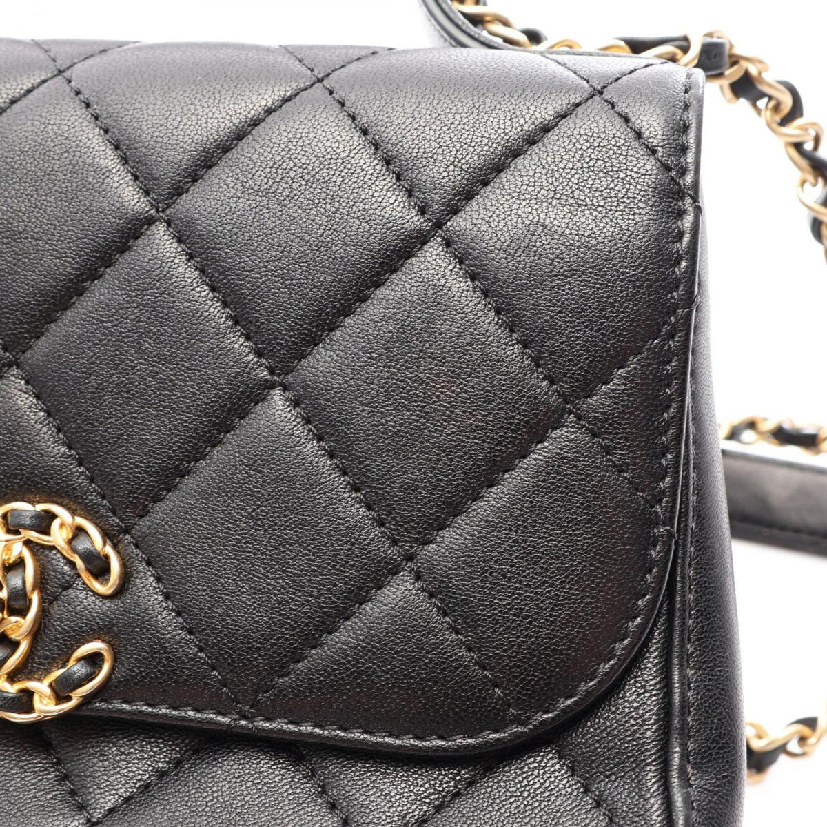 Chanel Black Leather Handbag Shoulder Bag (Pre-Owned)