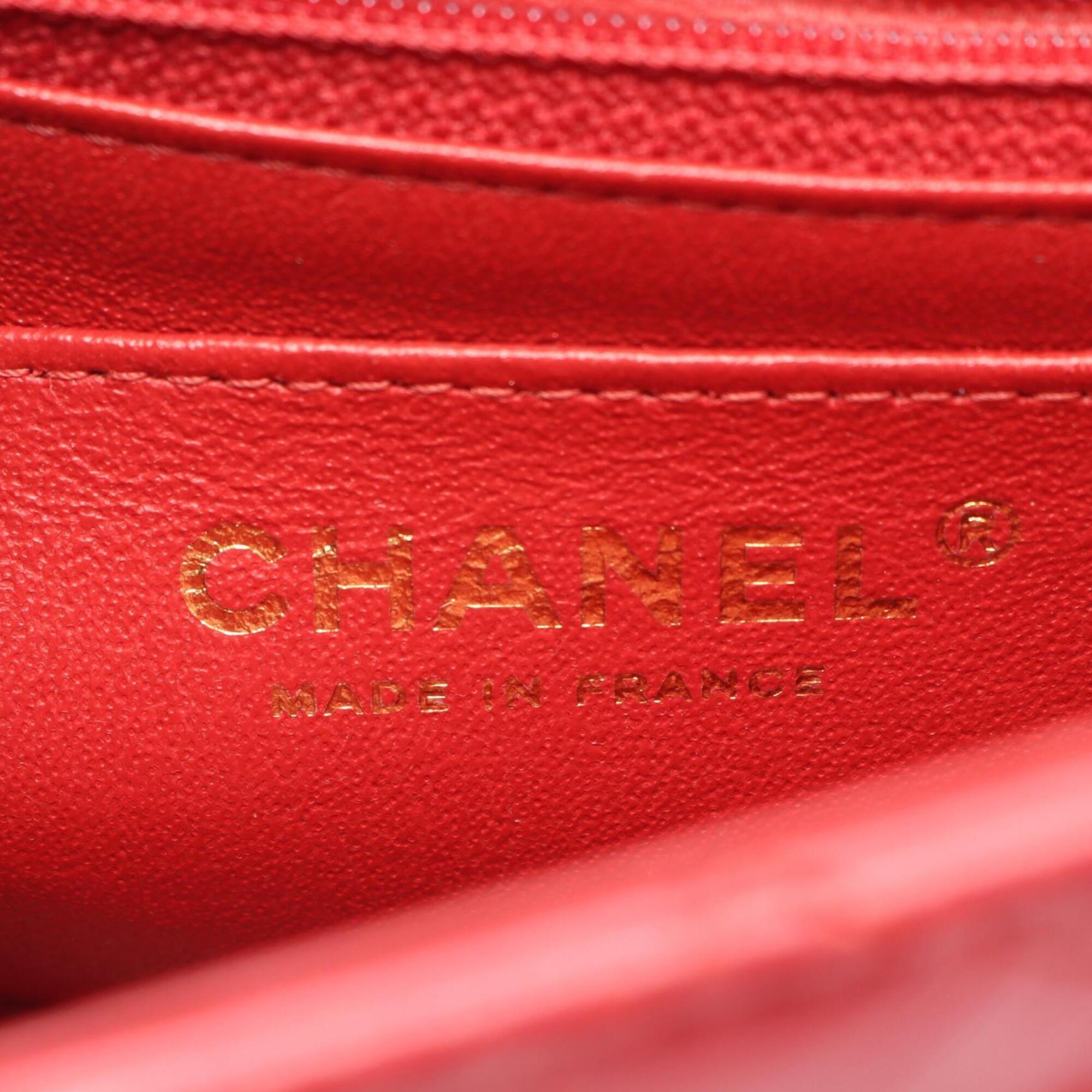 Chanel Red Color Leather Handbag Shoulder Bag (Pre-Owned)