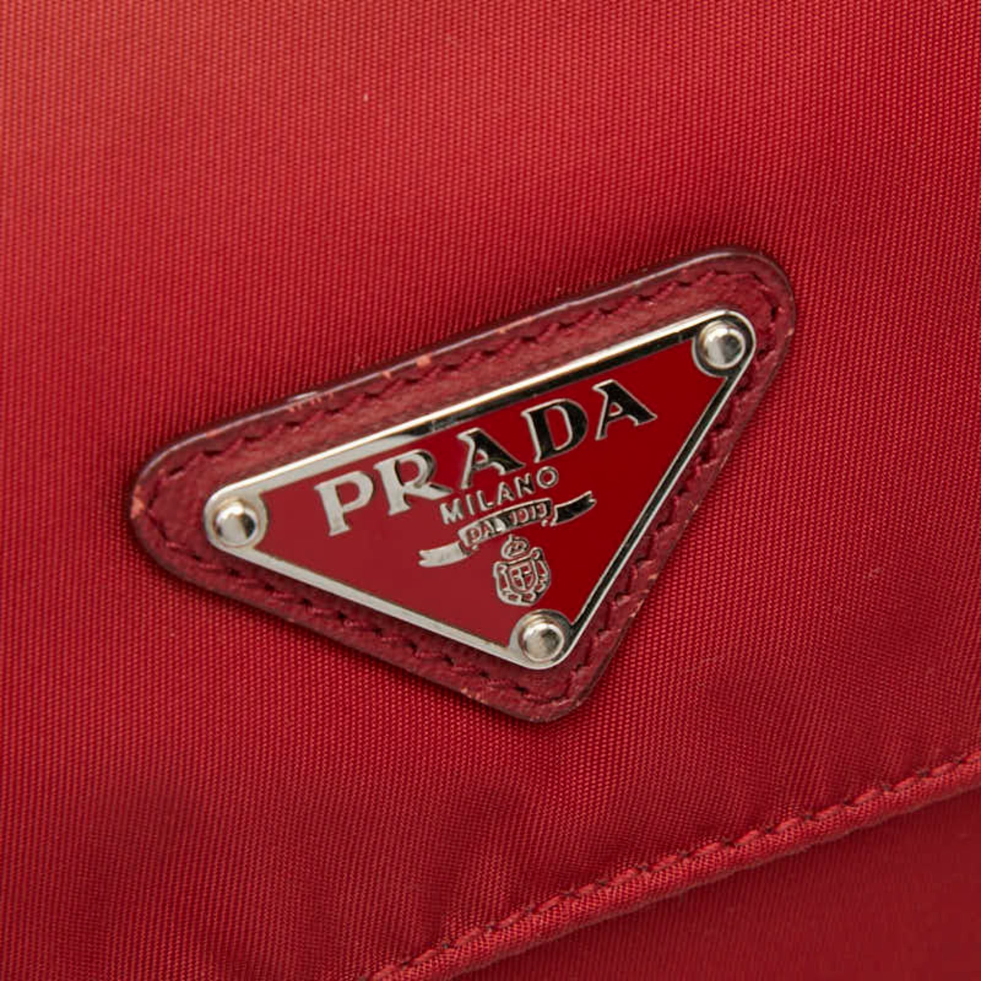 Prada Red Color Nylon Leather Shoulder Bag (Pre-Owned)